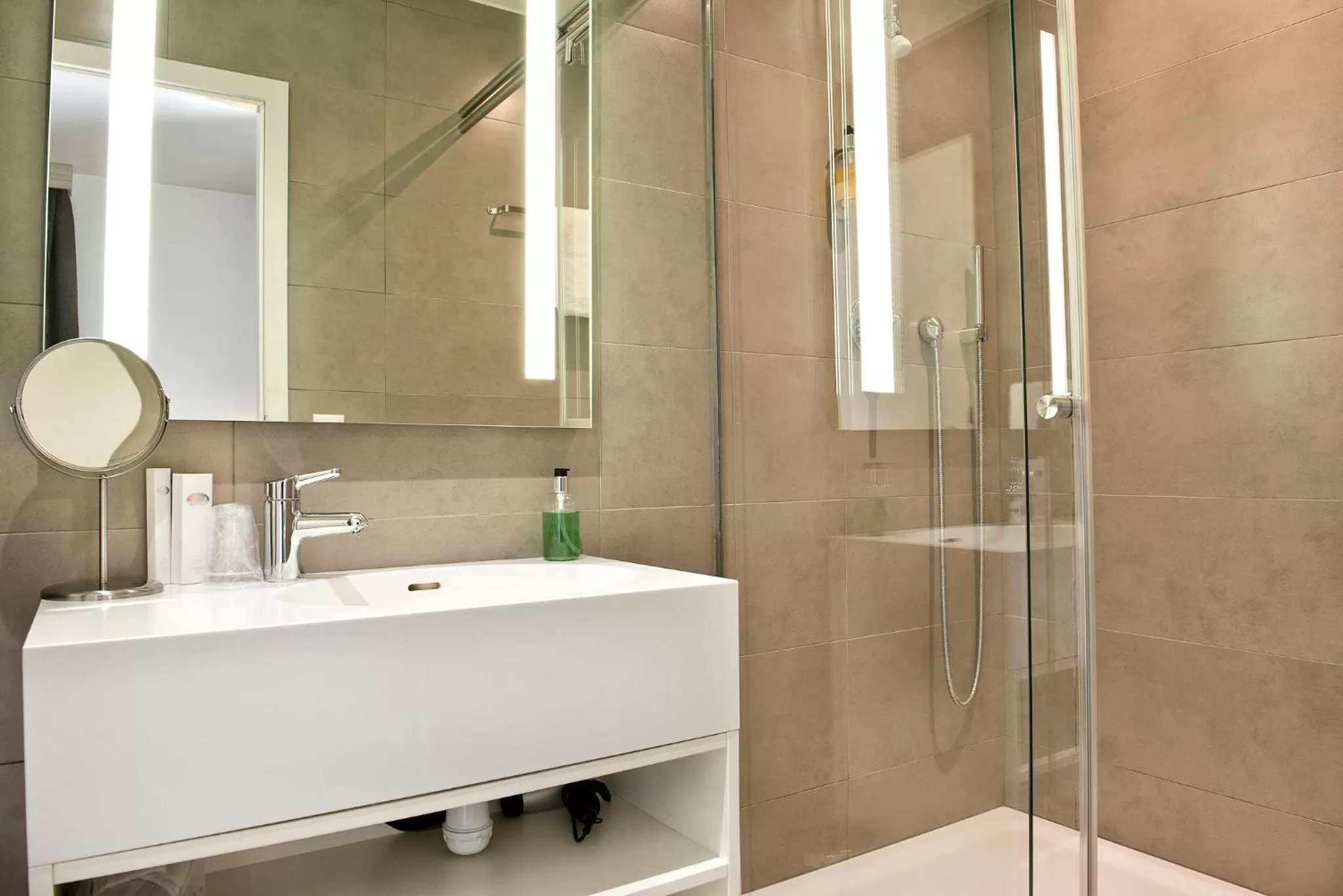 Bathroom in Chez Maman Hotel & Restaurant