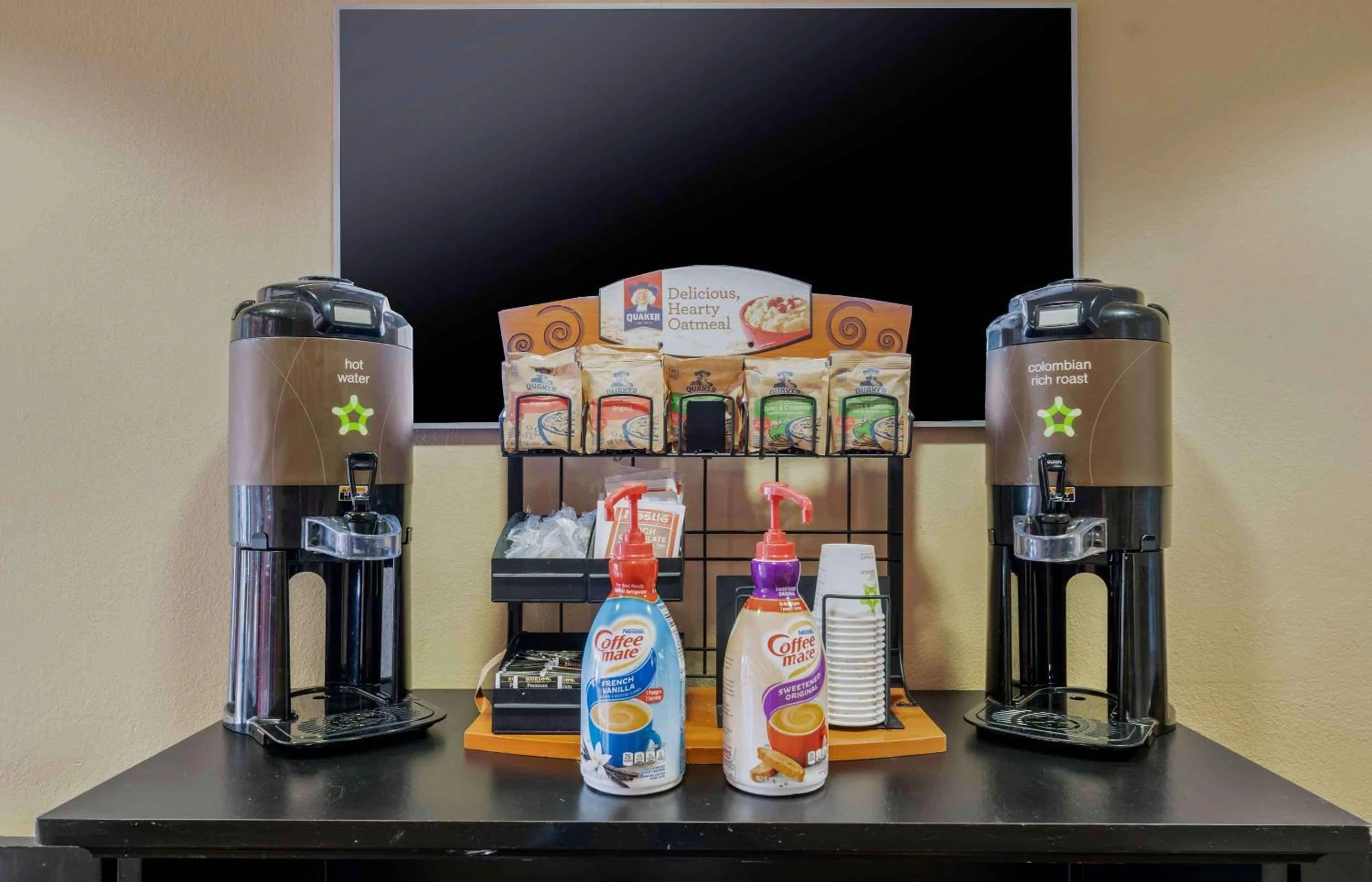 Breakfast in Extended Stay America Suites - Chicago - Gurnee