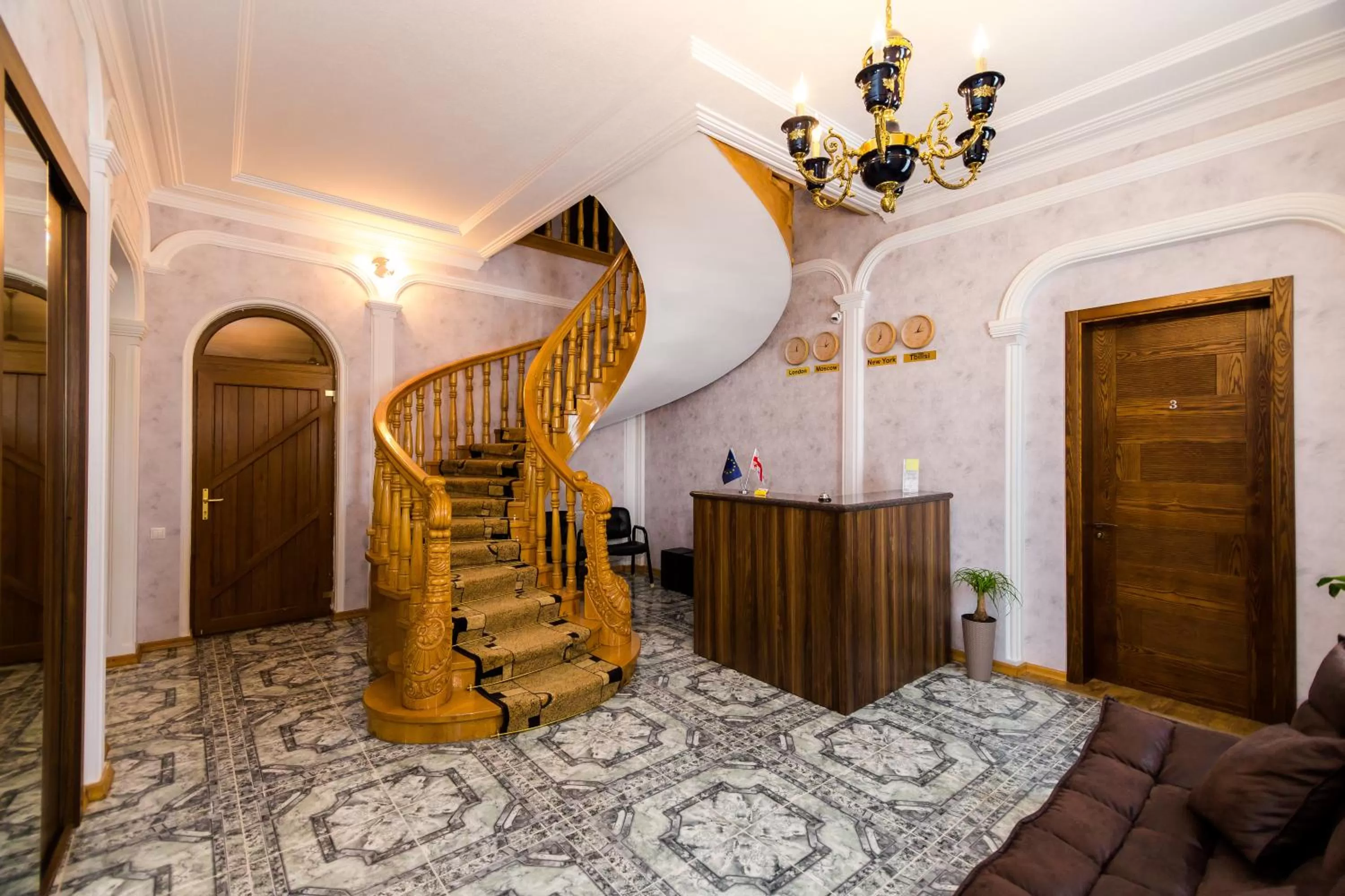 Living room in Elia Palace Hotel