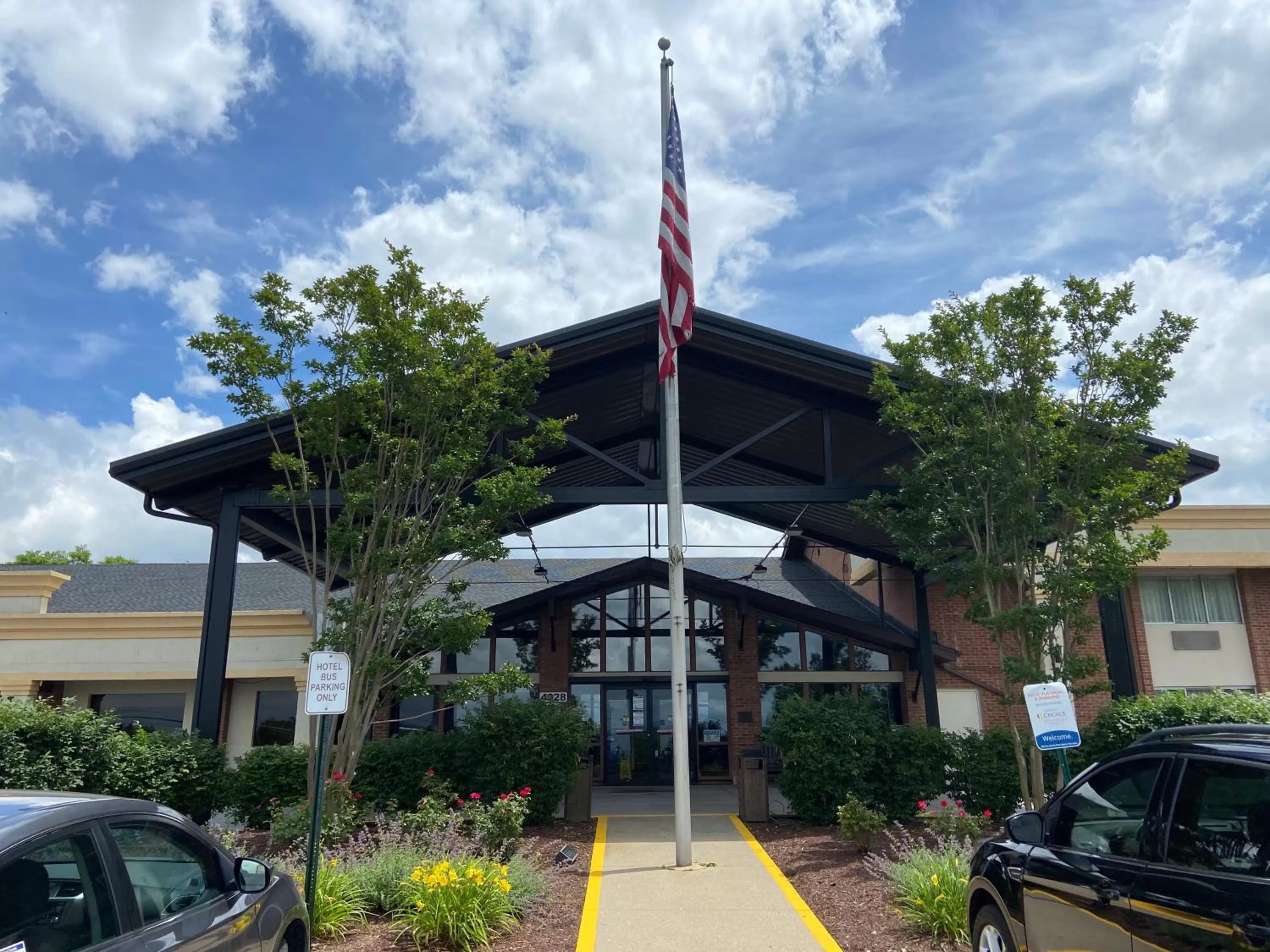 Property building in Clarion Inn Harpers Ferry-Charles Town