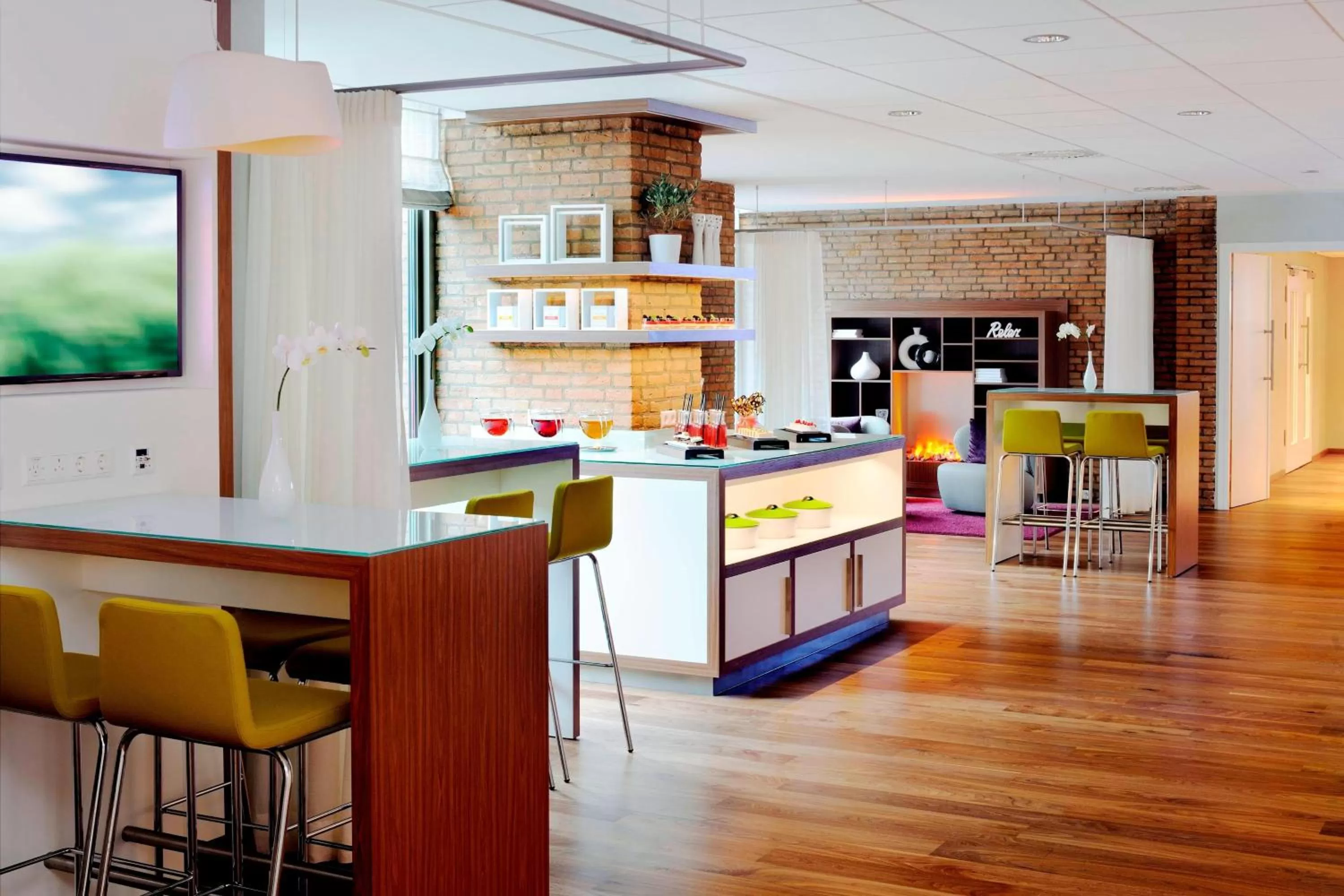 Living room in Amsterdam Marriott Hotel