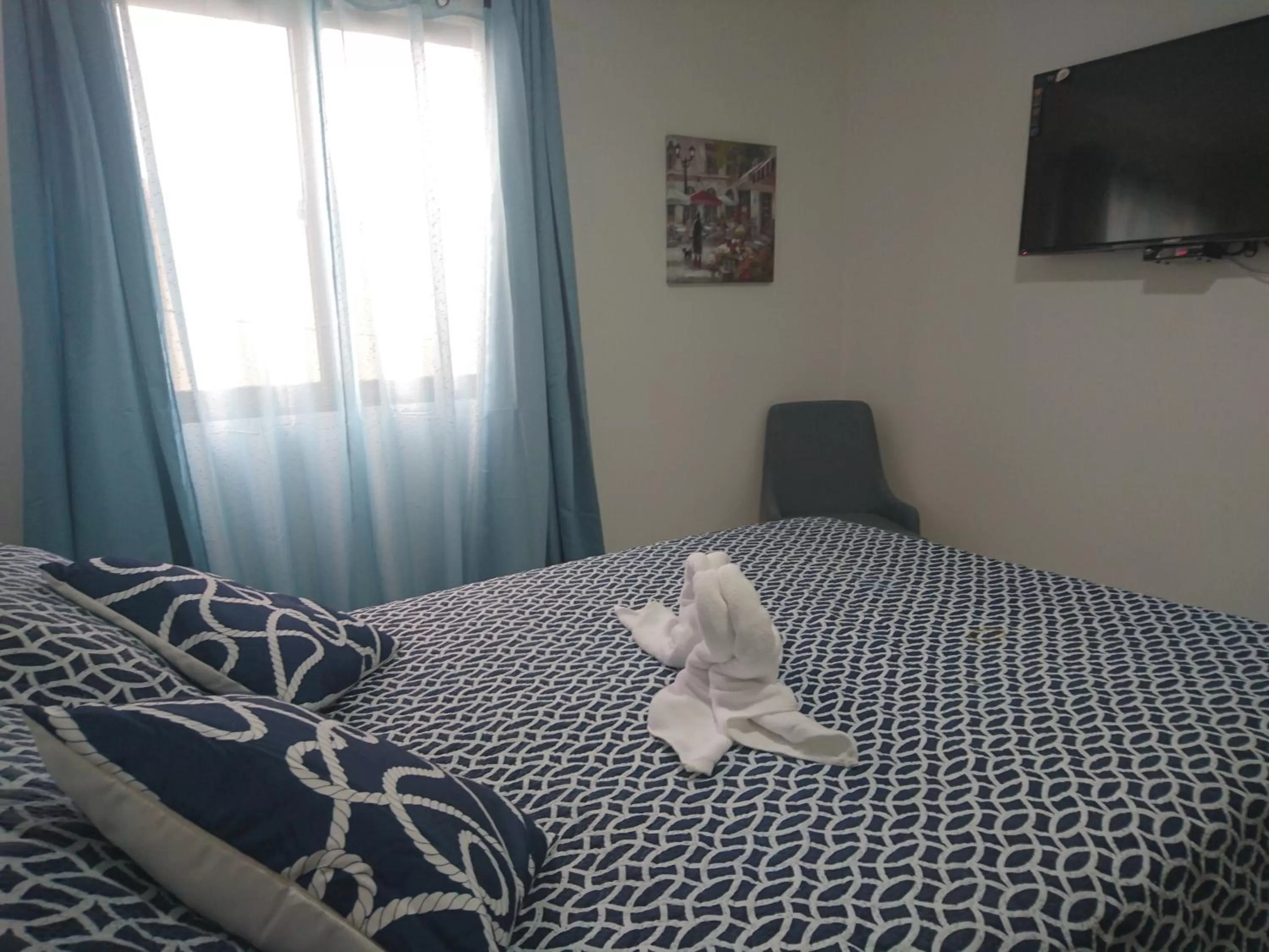 Photo of the whole room, Bed in ZOJO MARiNA BAY