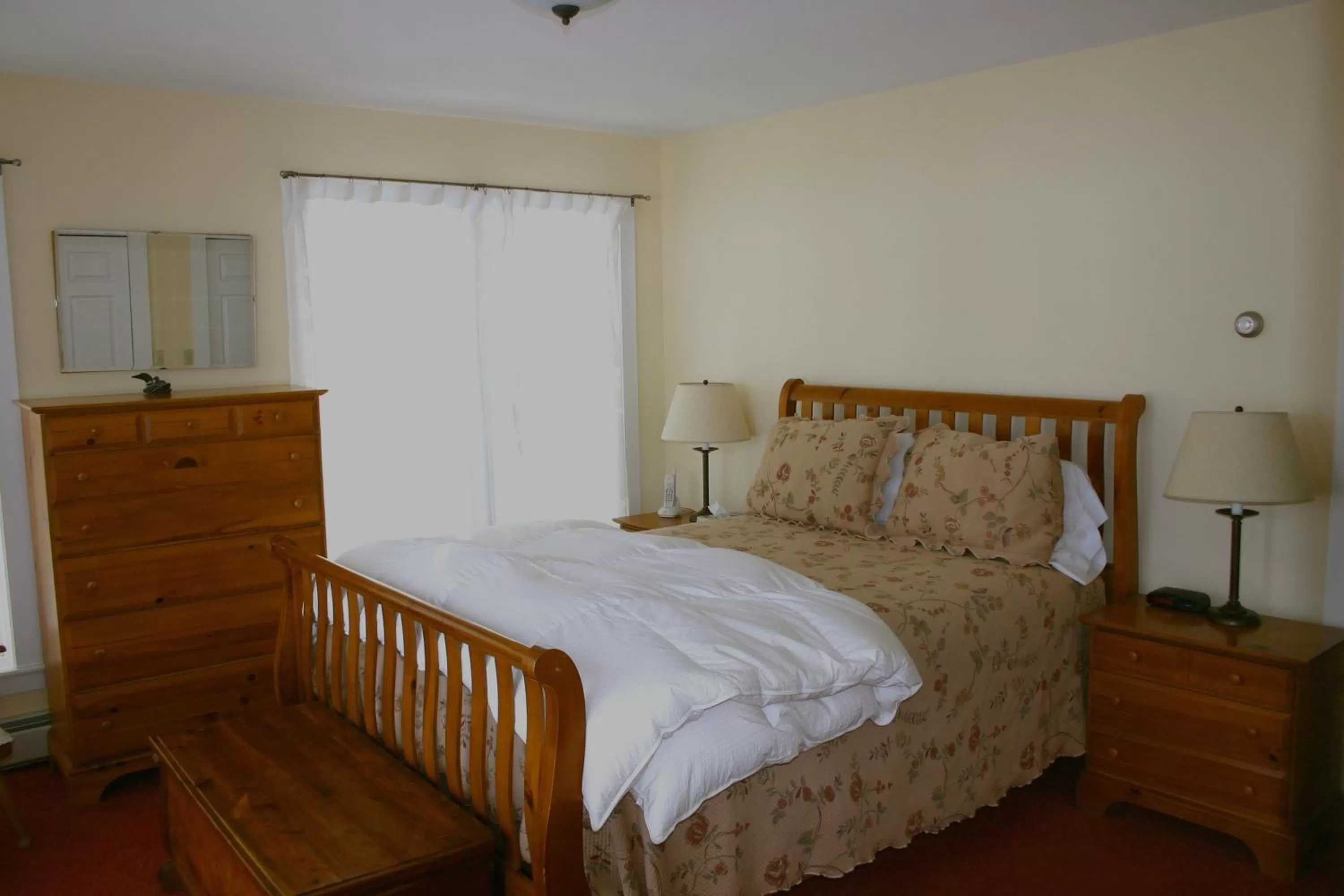 Bed in Maple Hill Farm Bed & Breakfast