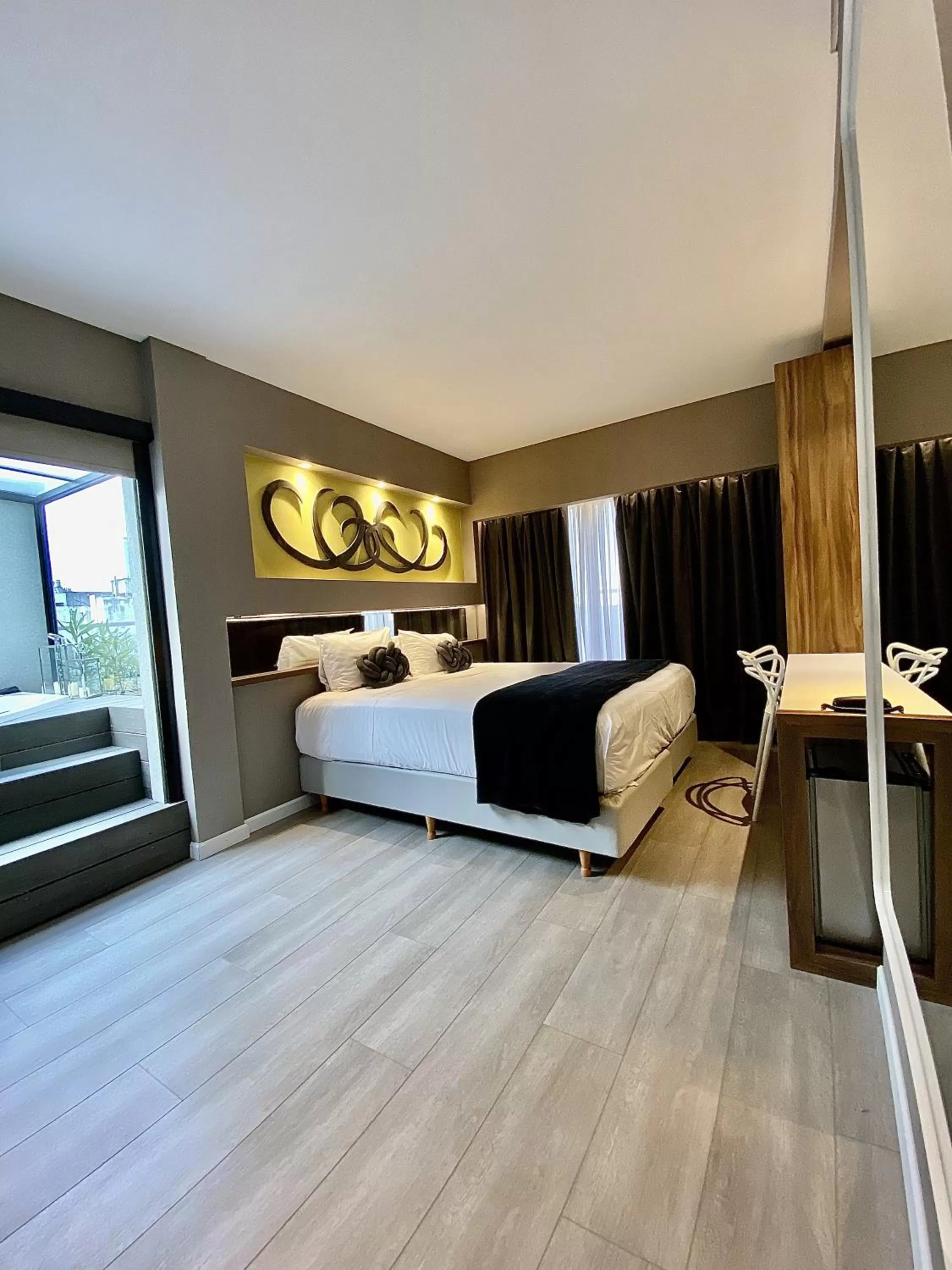 Photo of the whole room, Bed in Up Congreso Hotel