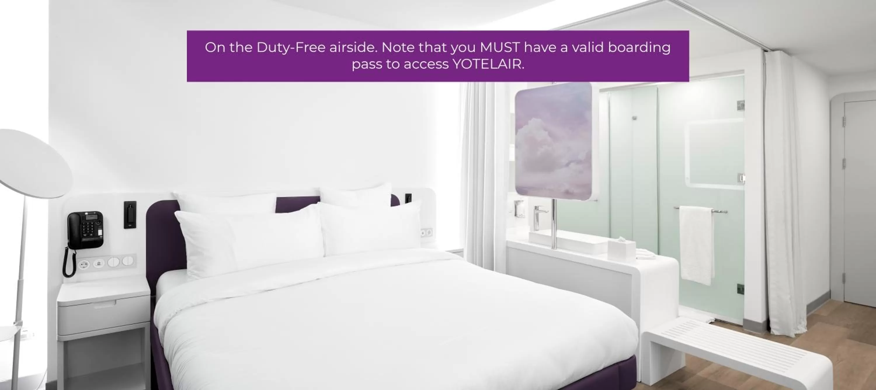 Shower, Bed in YOTELAIR Istanbul Airport, Duty free - International Transit area