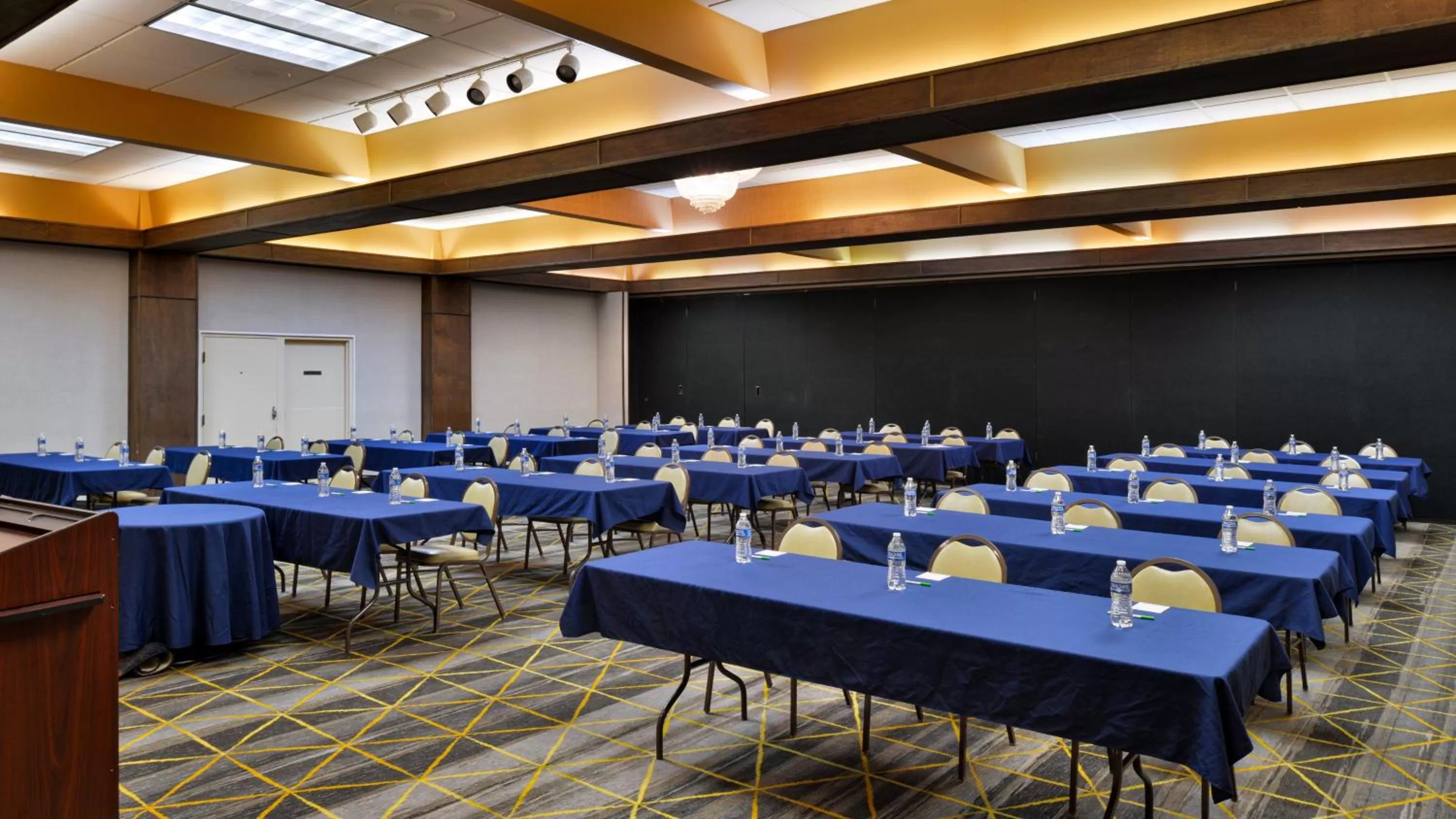 Meeting/conference room in Holiday Inn Great Falls-Convention Center by IHG