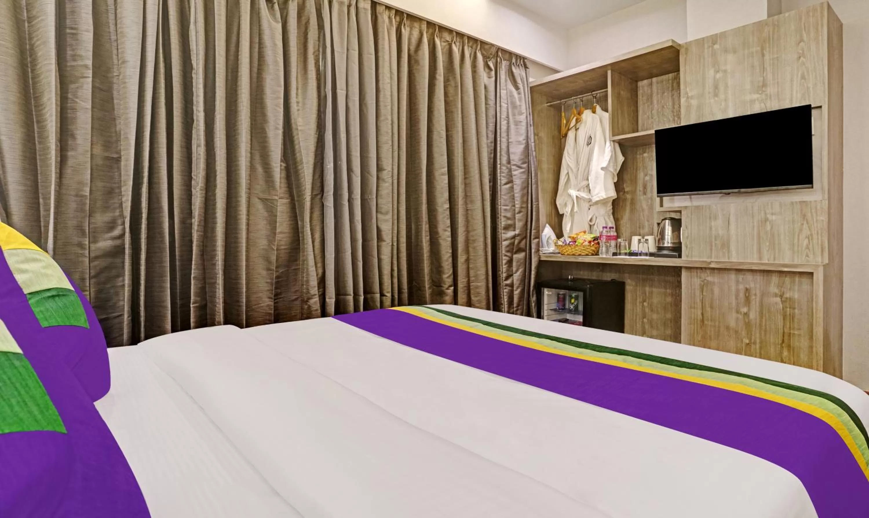 Bedroom, Bed in Treebo Premium Widlor Boutique