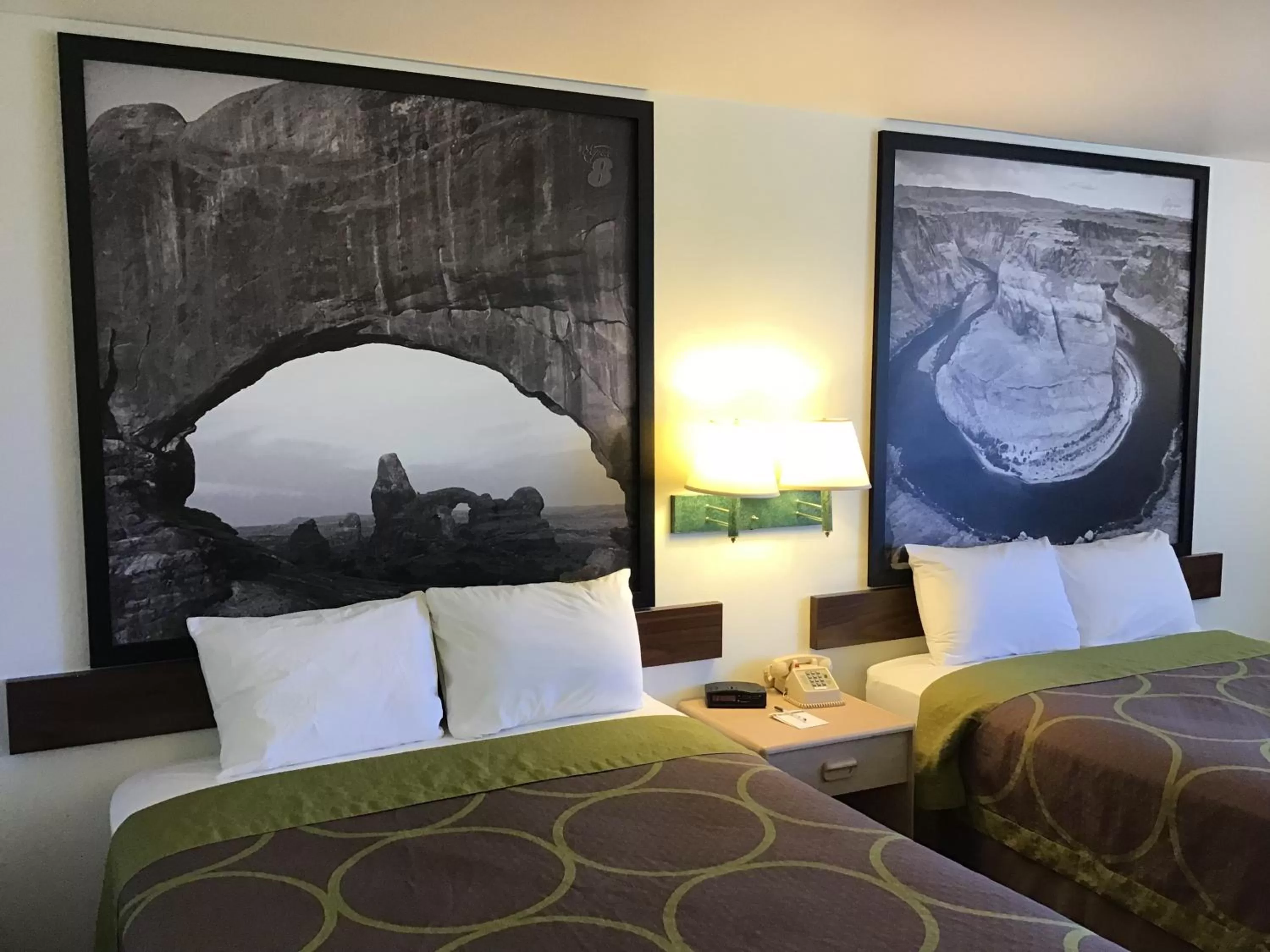 Bed in Arch Canyon Inn