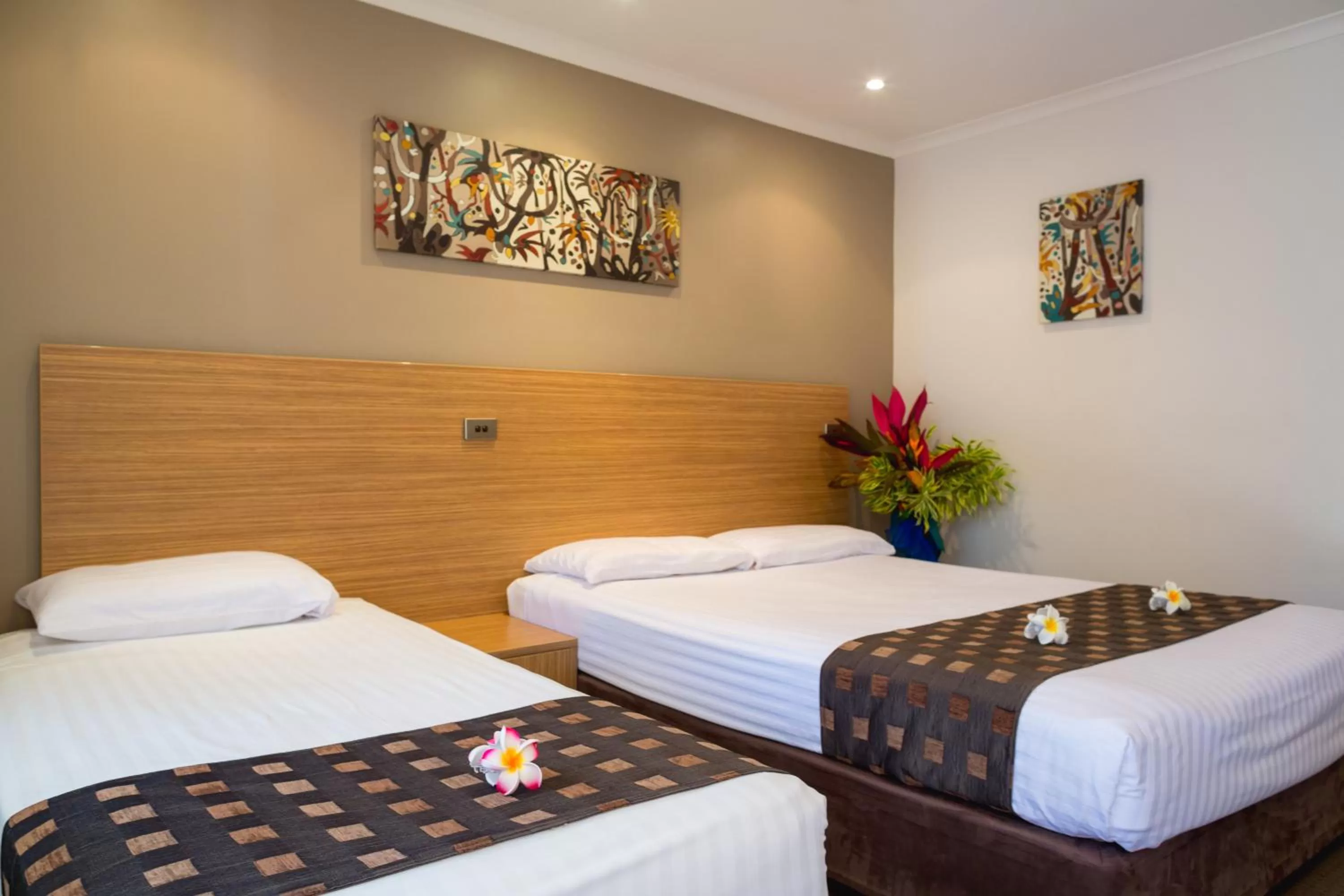 Bedroom, Bed in Cairns Colonial Club Resort