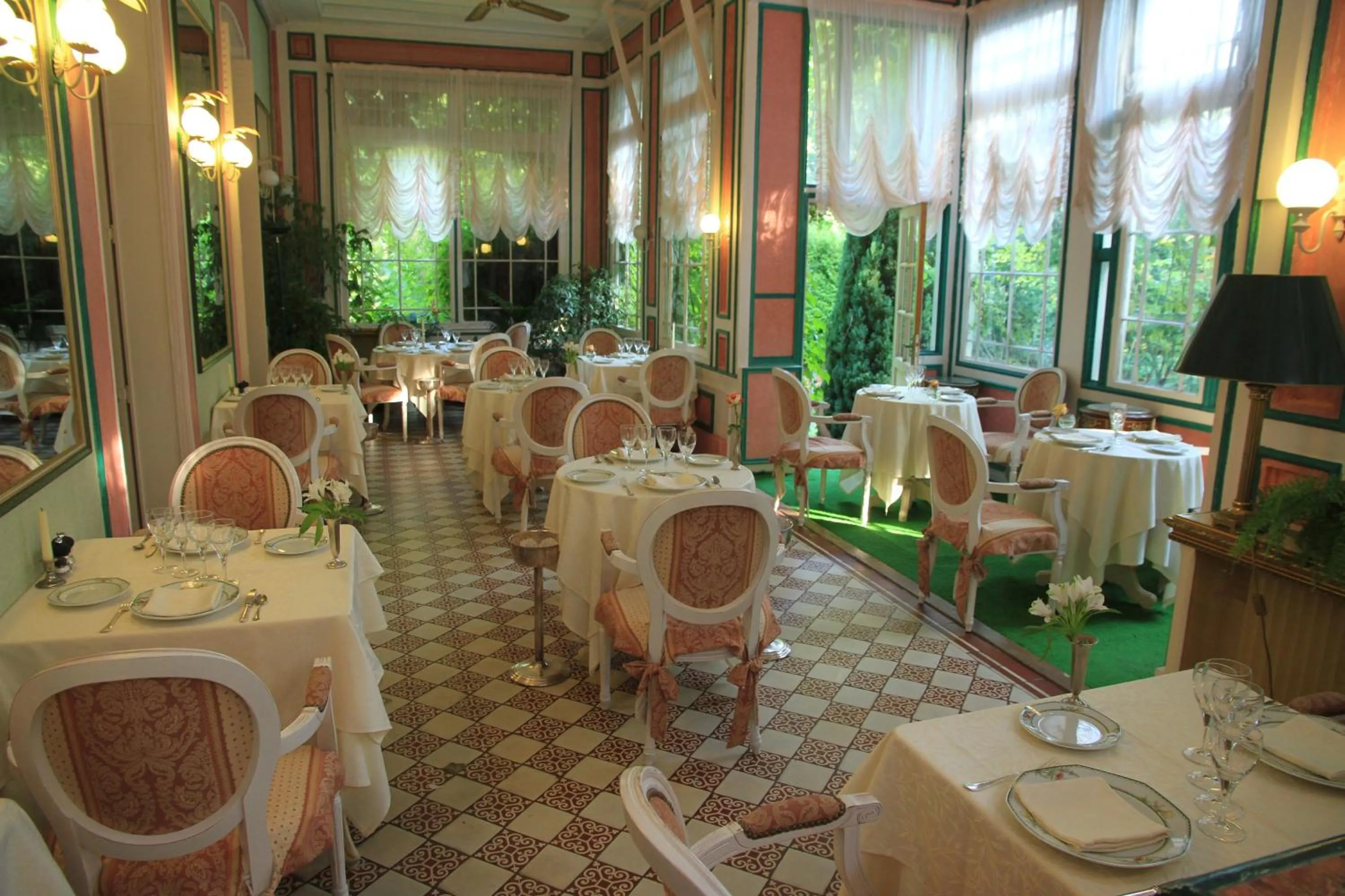 Restaurant/places to eat in Belle Isle Sur Risle - Chateau Hotel & Spa