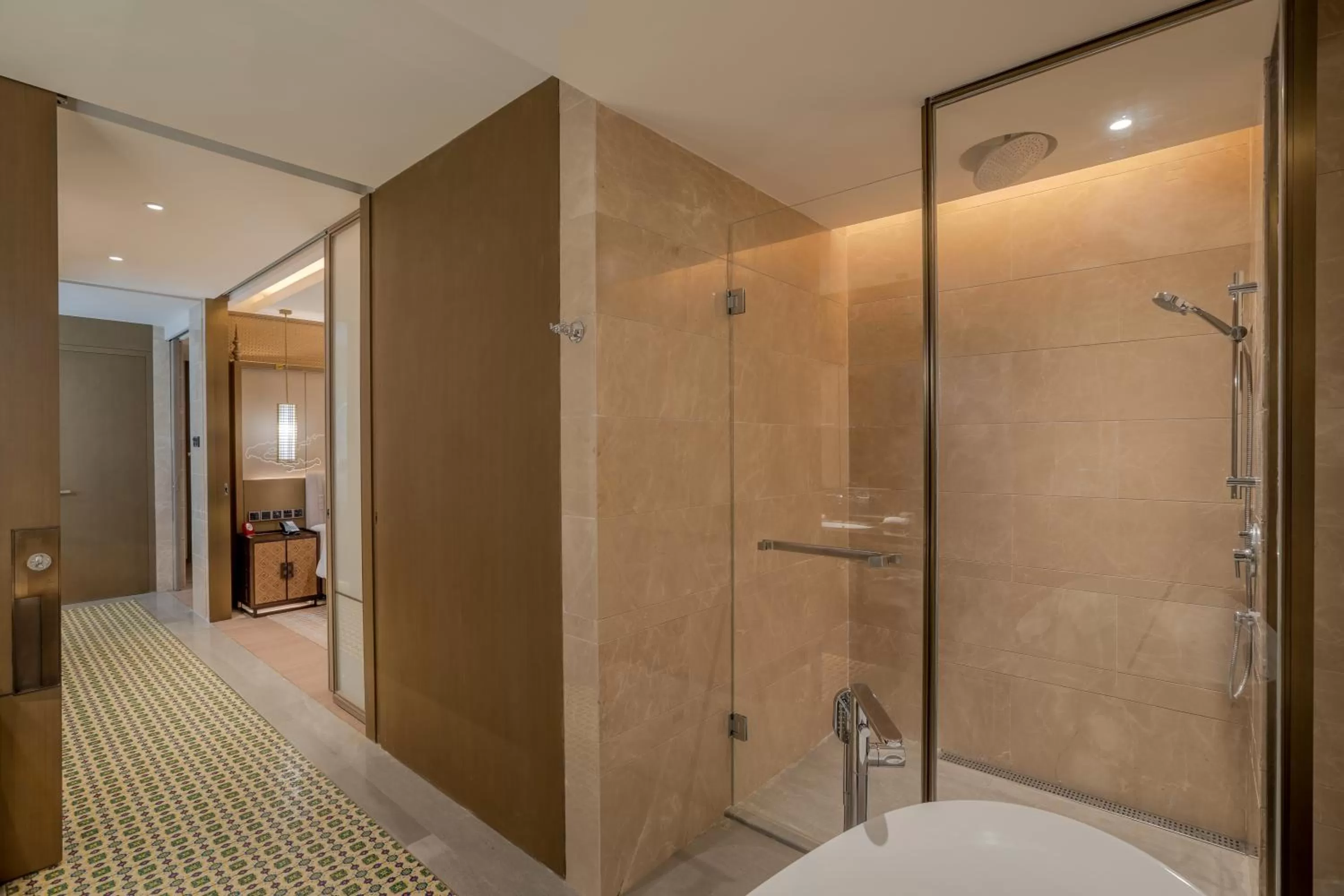 Shower in Pan Pacific Yangon