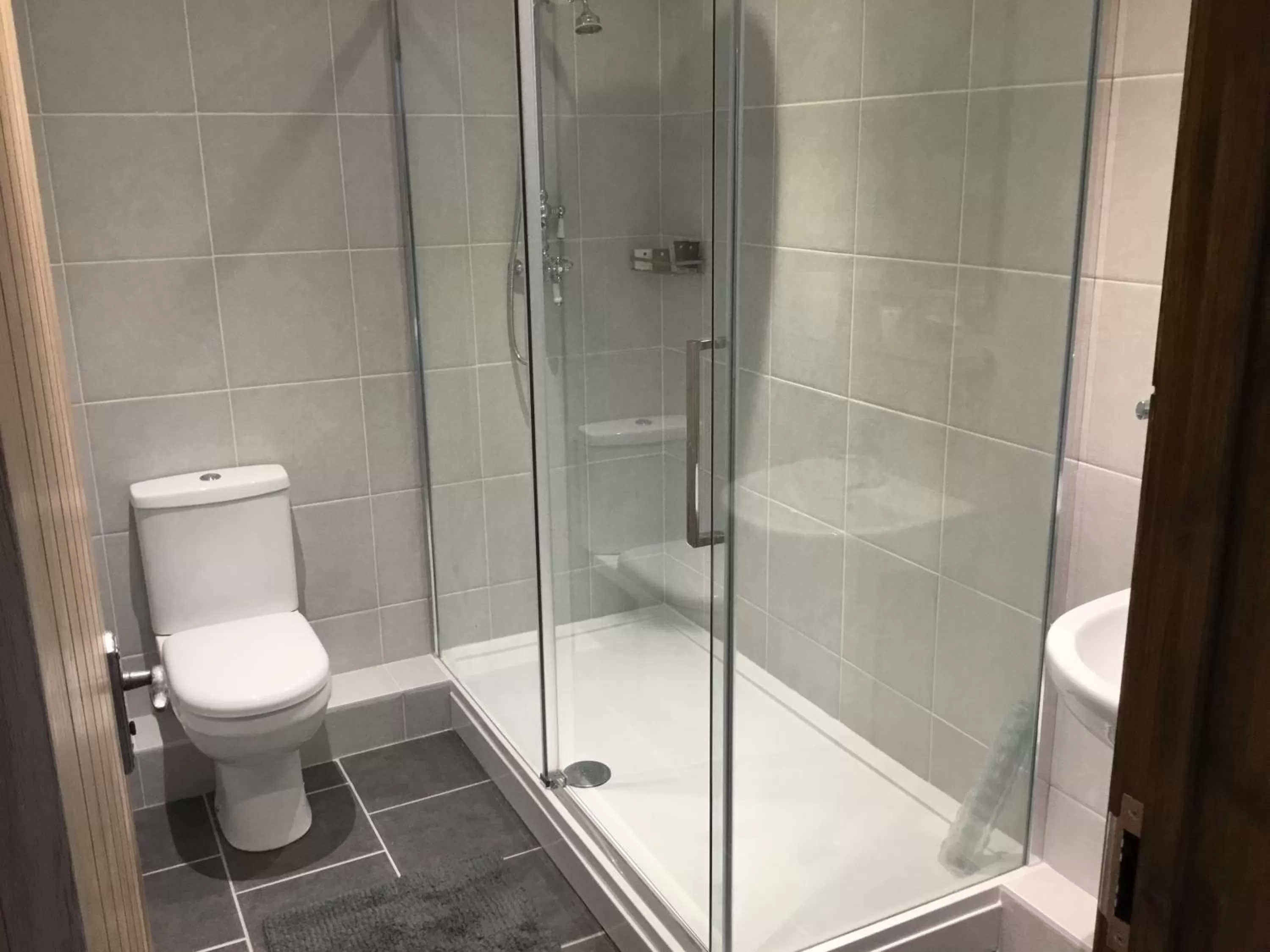 Bathroom in Grove Barn Bed and Breakfast