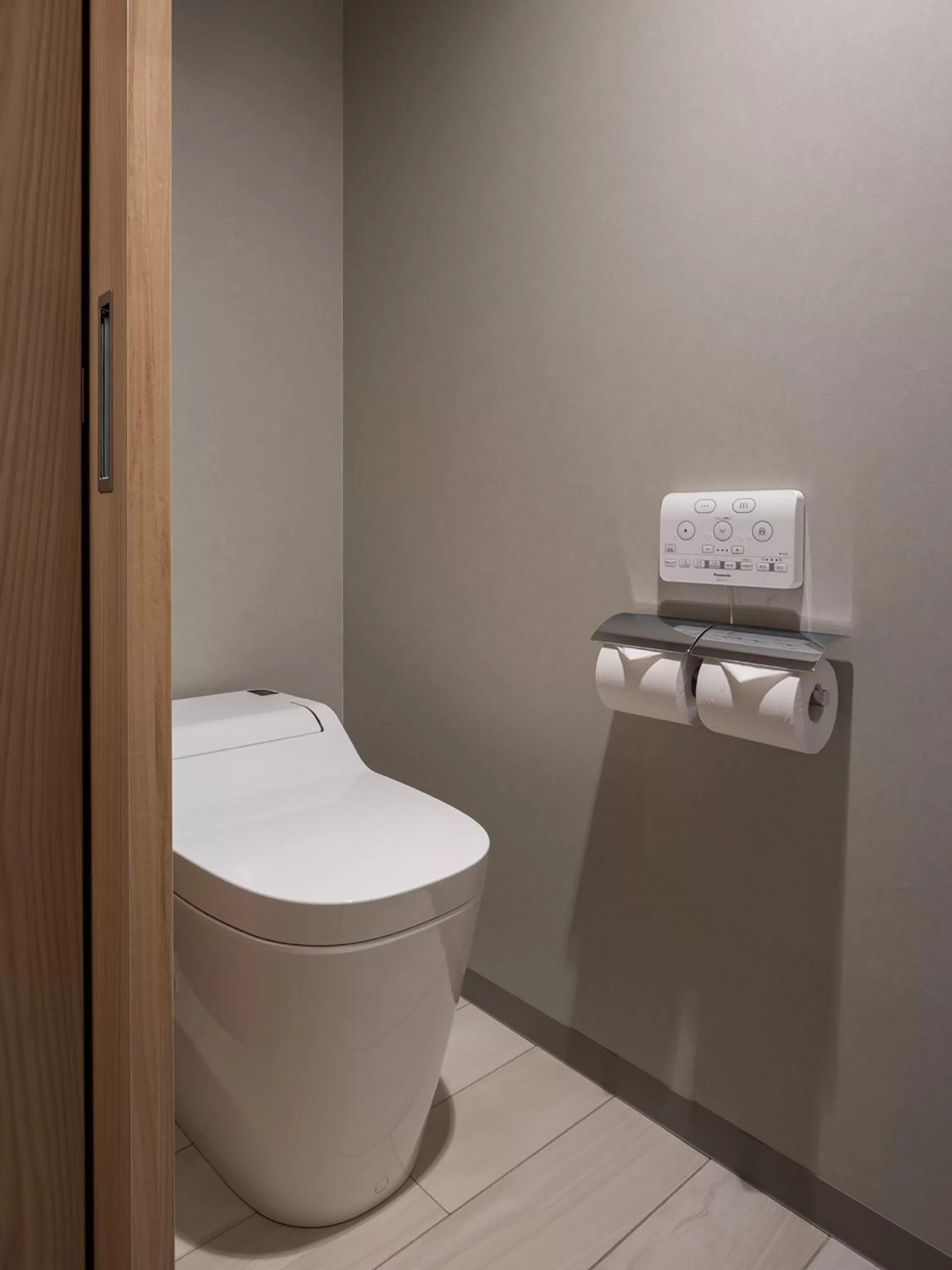 Bathroom in RAKURO Kyoto by THE SHARE HOTELS