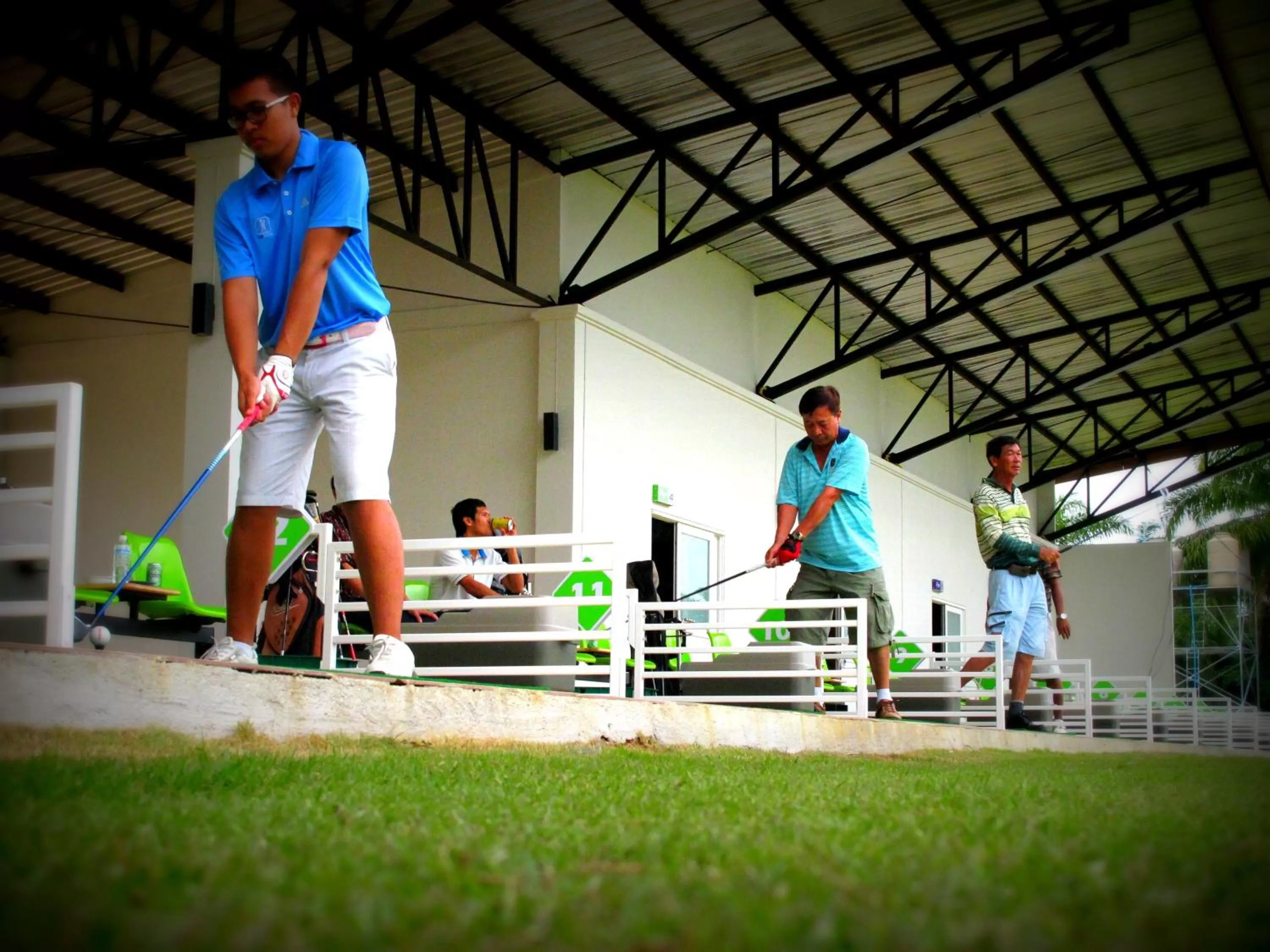 Palm Driving Range & Resort