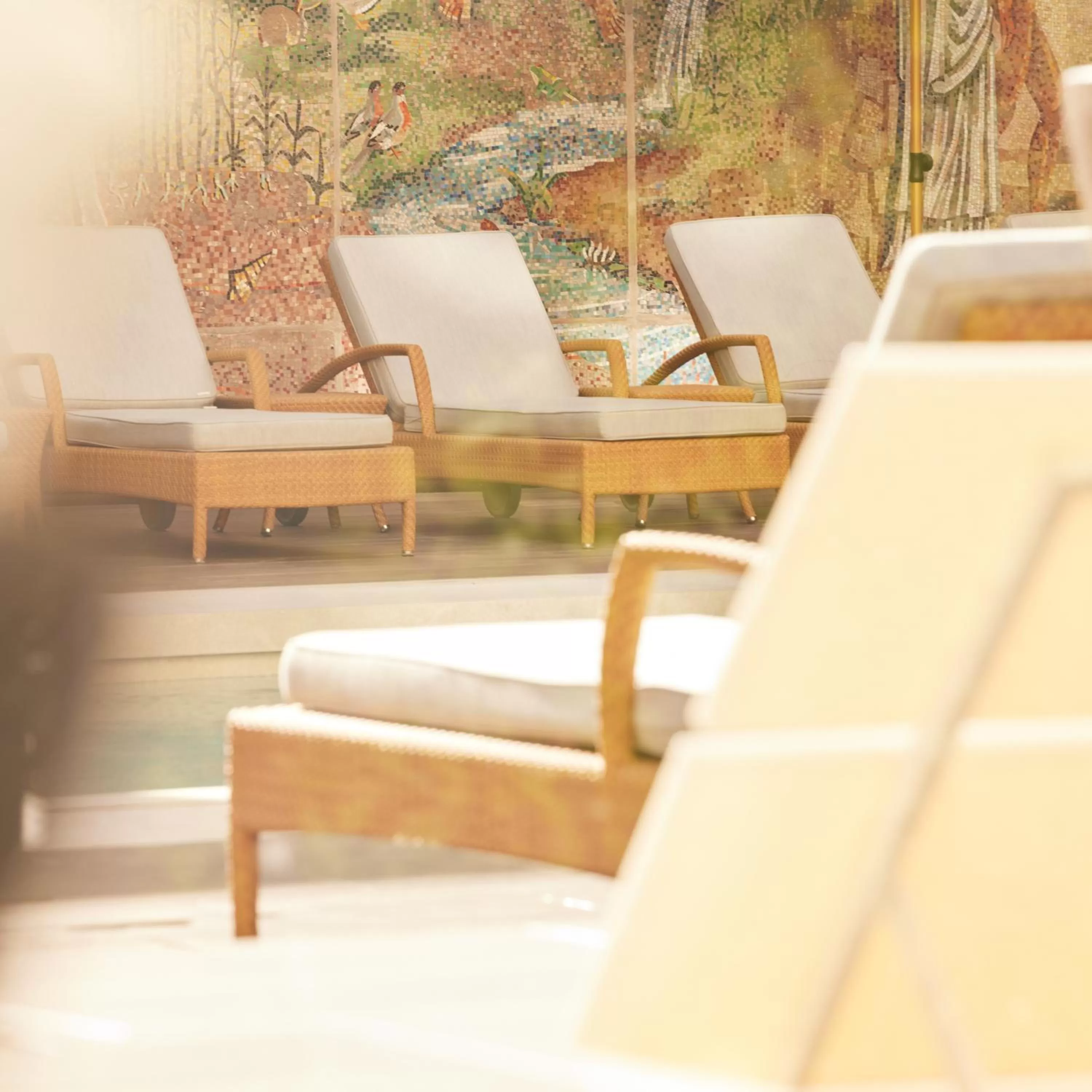 Swimming pool in Wellington Hotel & Spa Madrid