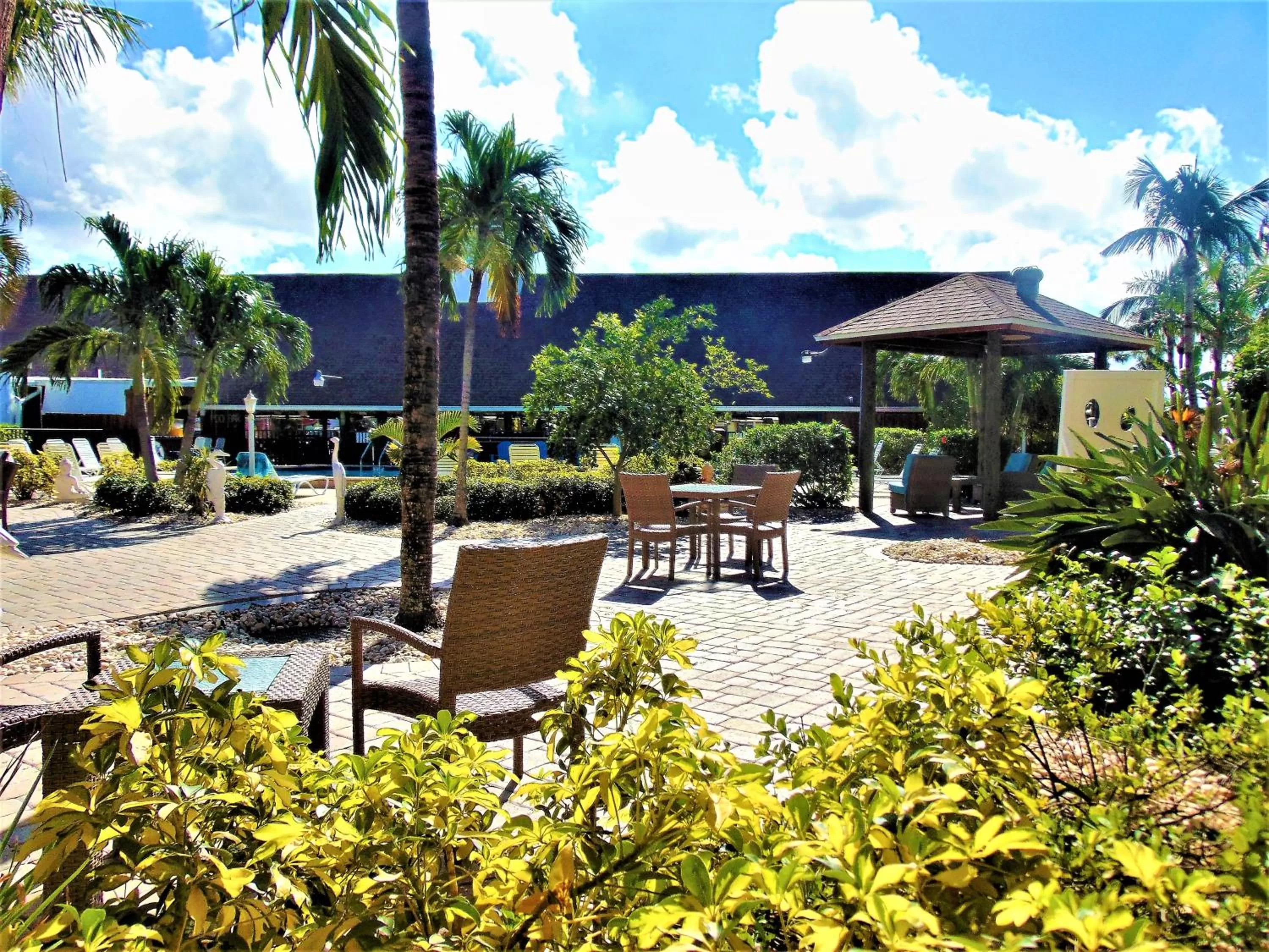 Garden view in Dolphin Key Resort - Cape Coral