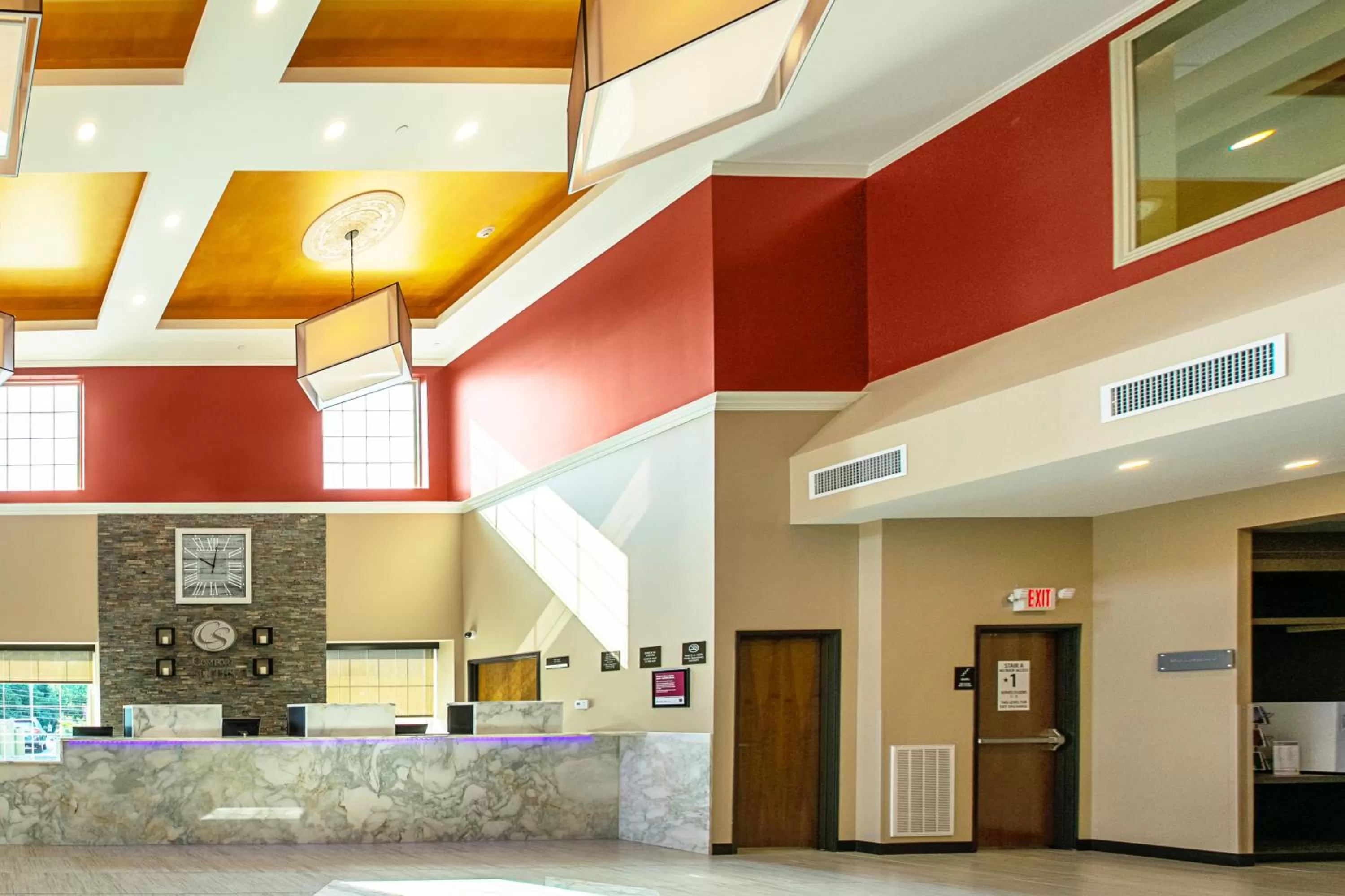 Lobby or reception in Comfort Suites Fishkill near Interstate 84