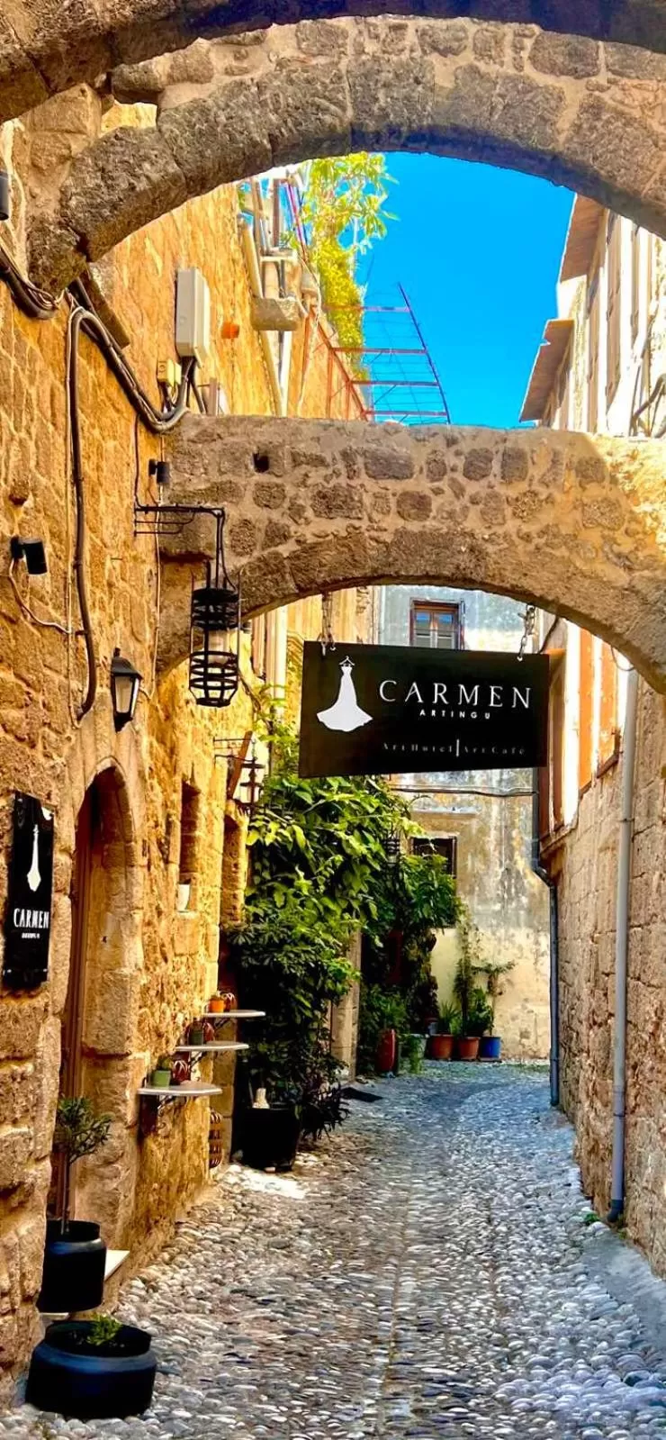 Carmen Art Hotel