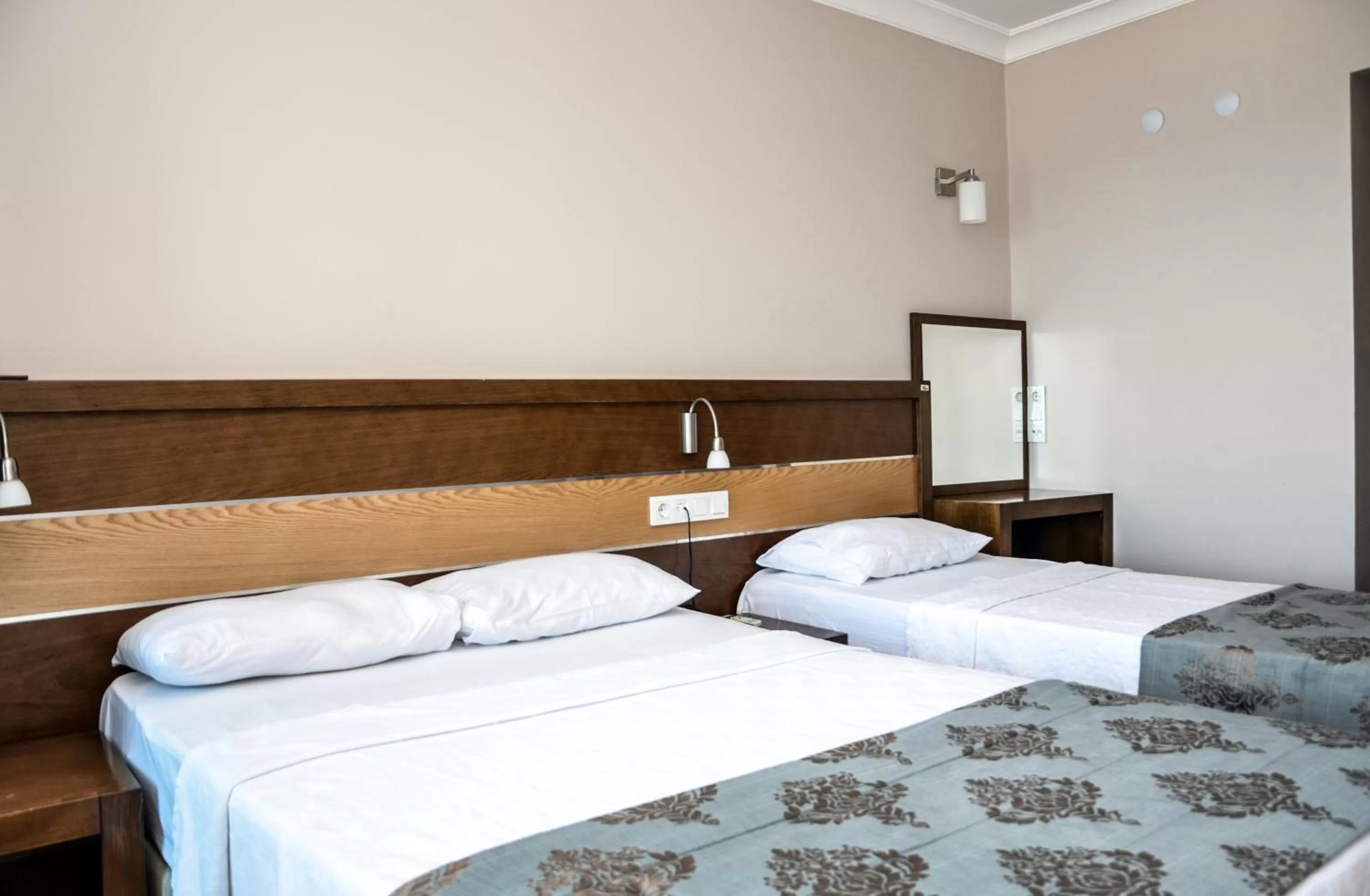 Photo of the whole room, Bed in Perla Hotel