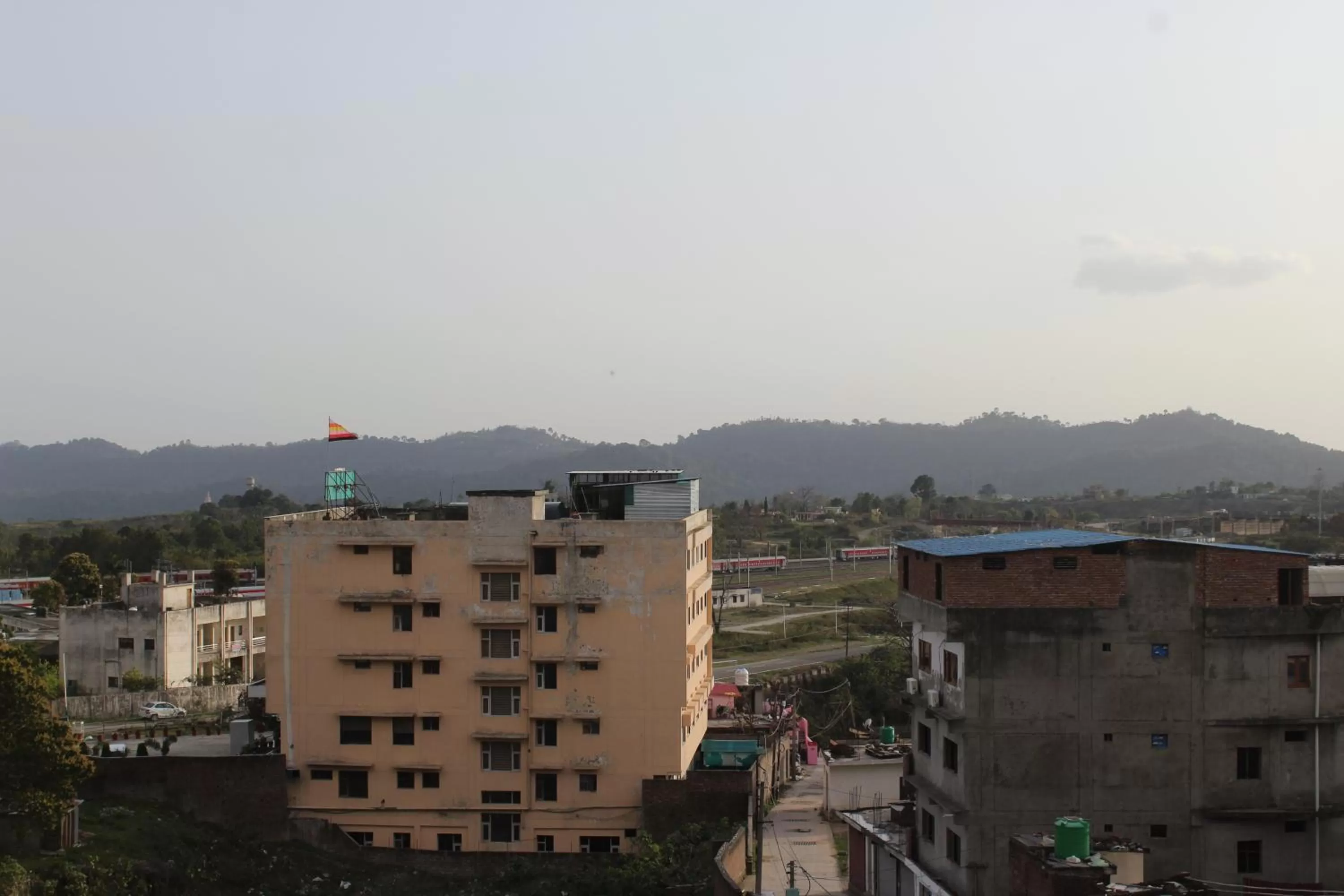Neighbourhood in Trimrooms @ Katra Railway Station