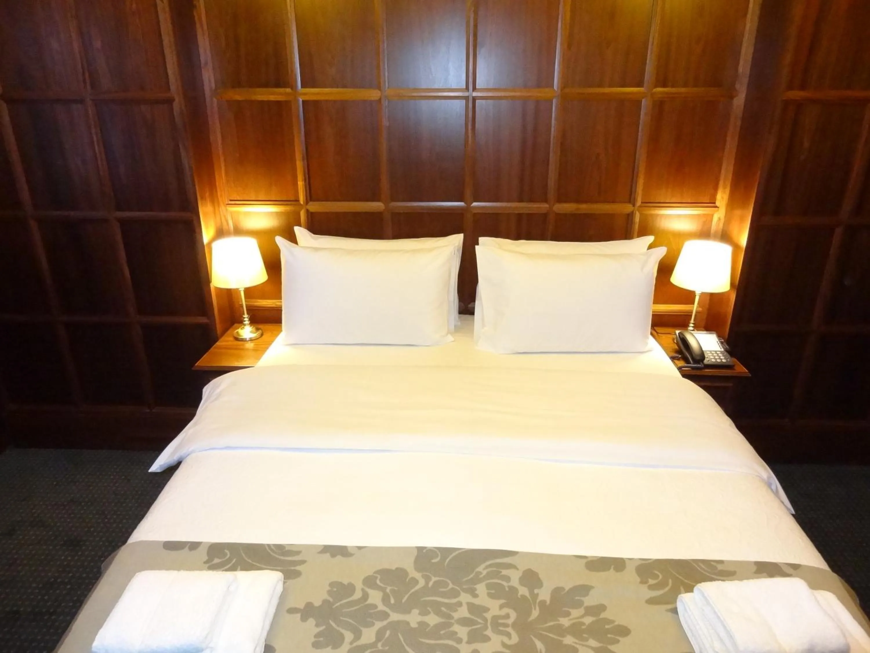 Bed in Regency House Hotel