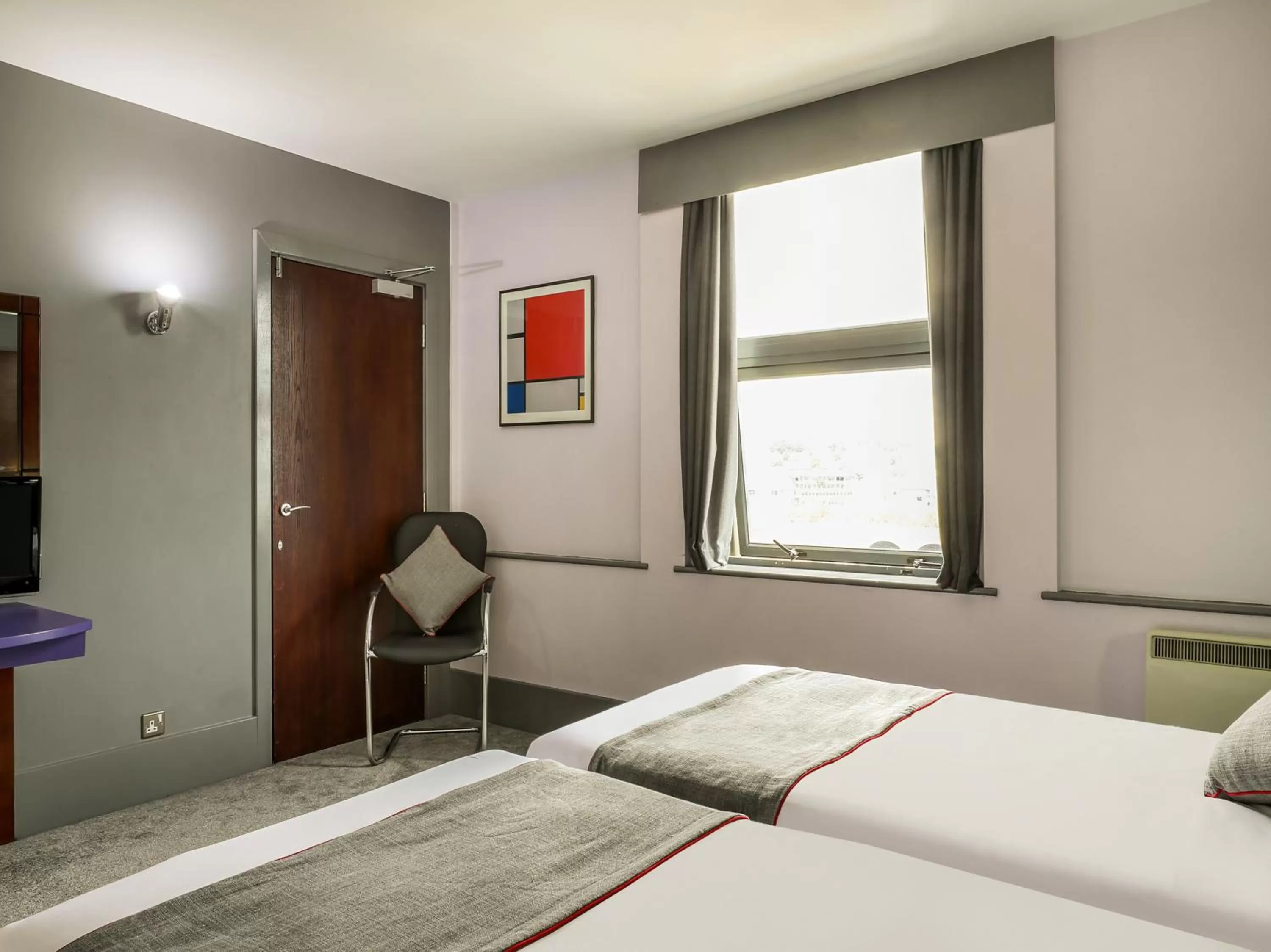 Bed in Best Western Sheffield City Hotel