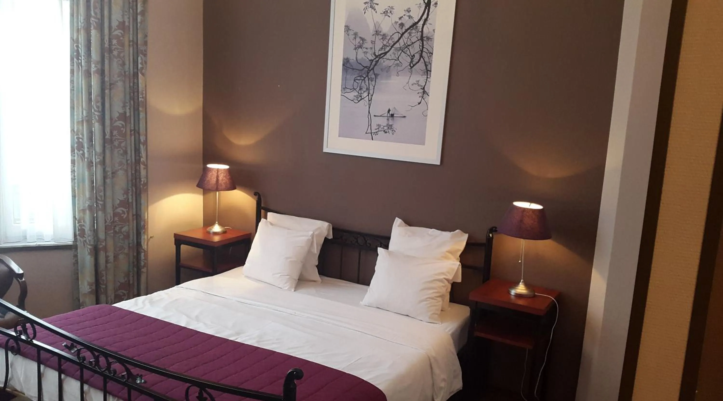 Bed in Hotel Antwerp Billard Palace