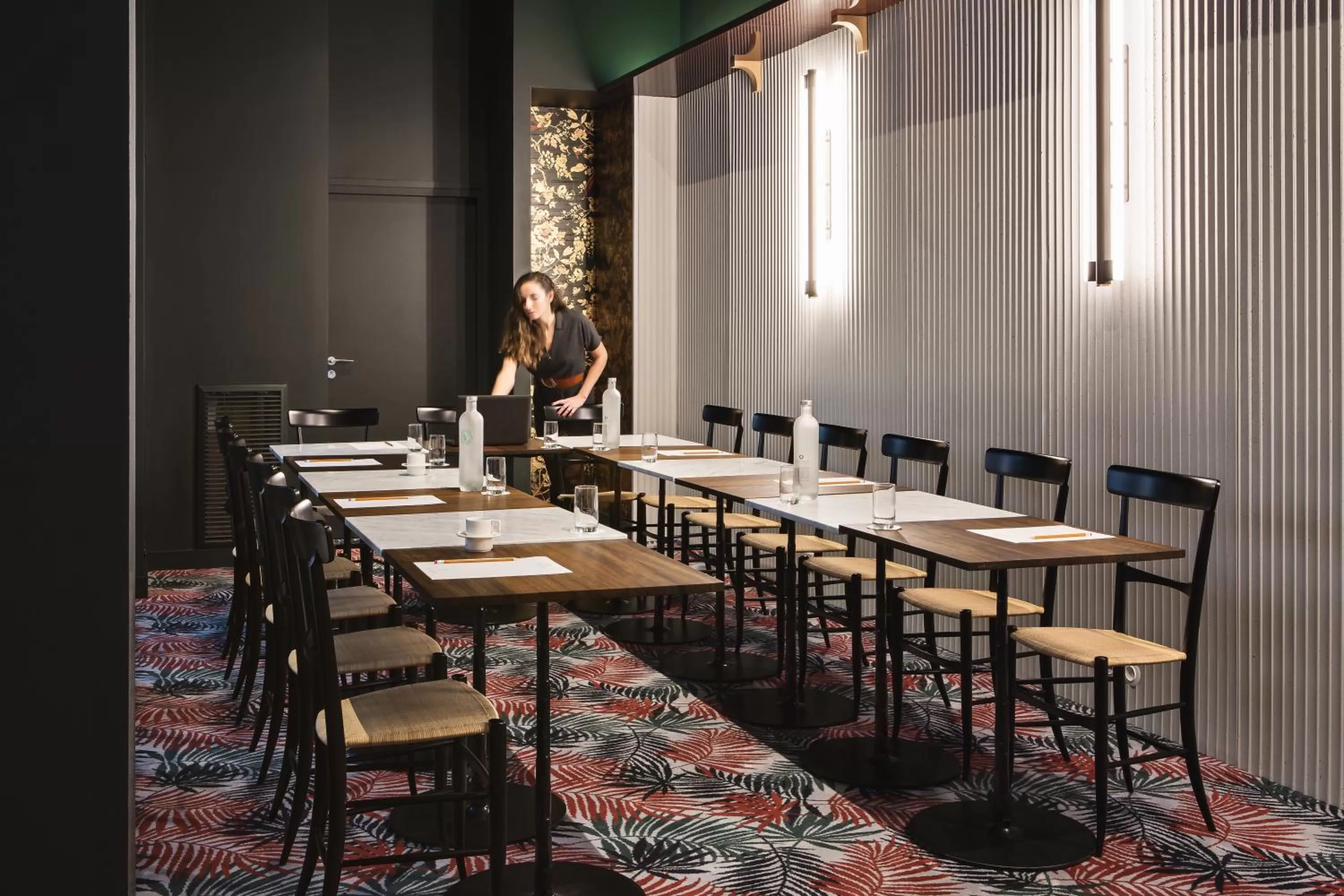 Communal lounge/ TV room in Hôtel Wallace, a Member of Design Hotels