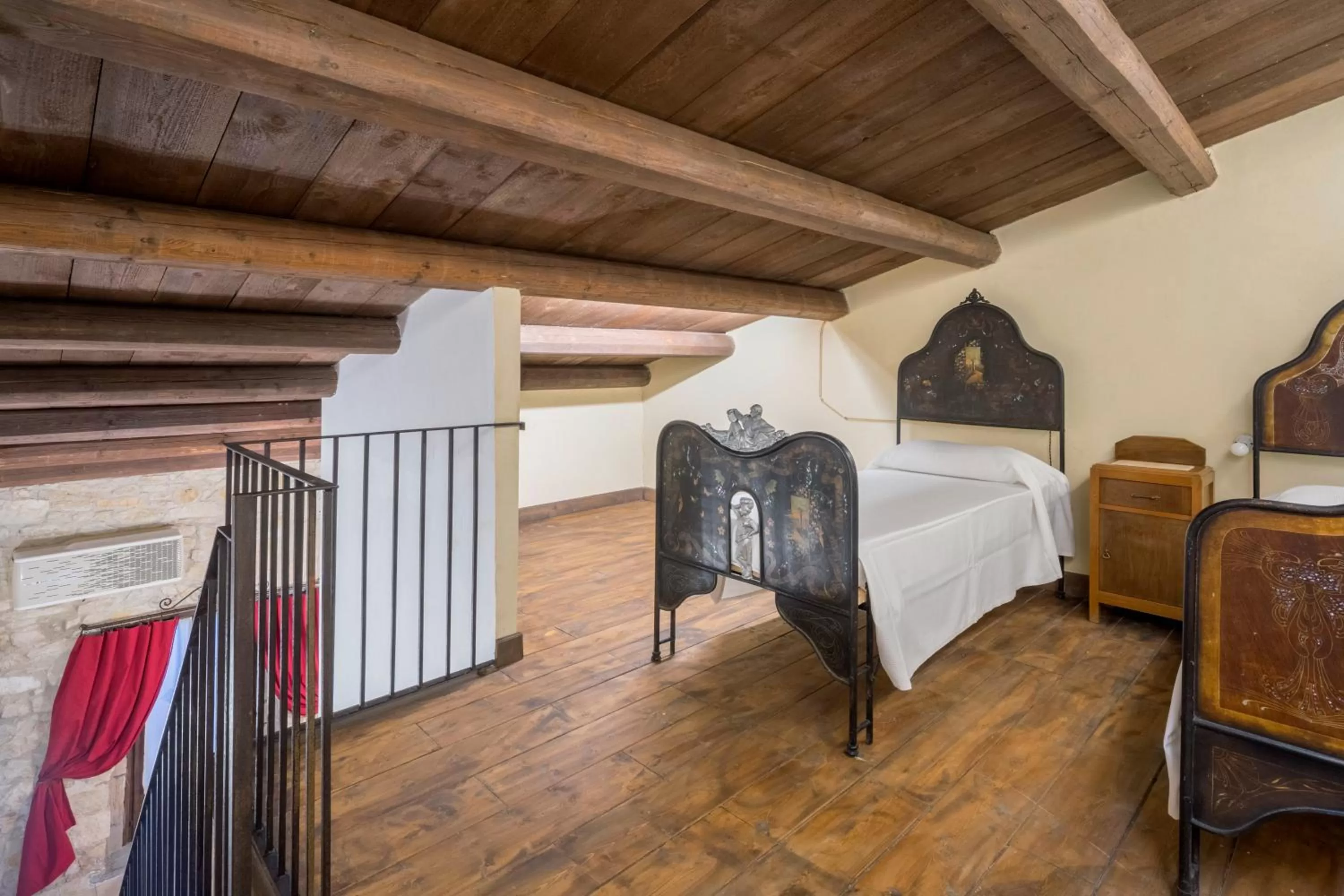 Bed in Masseria Fortificata Lo Zafferaneto