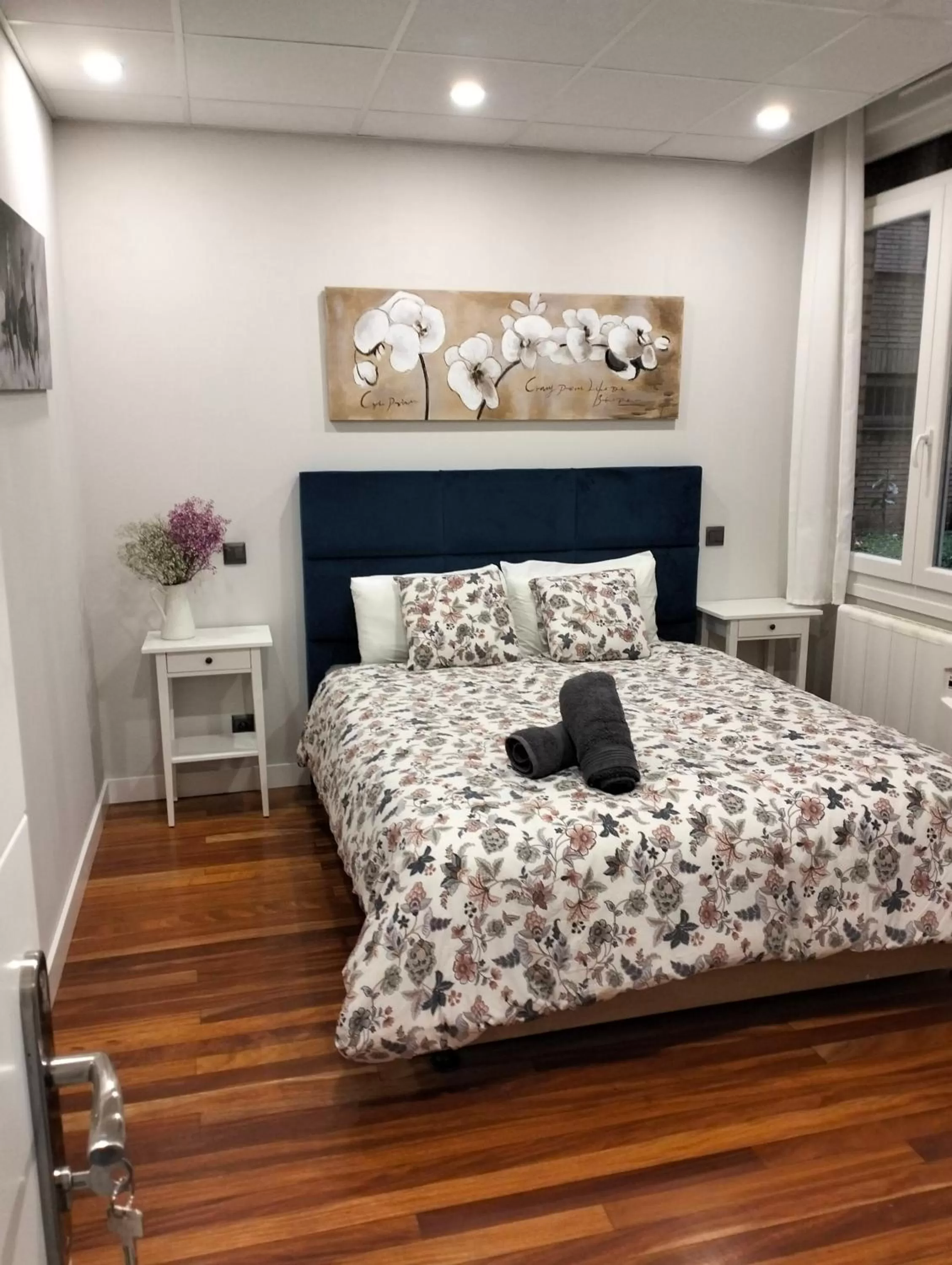 Bed in Guggenheim Riverview 5 Bedrooms