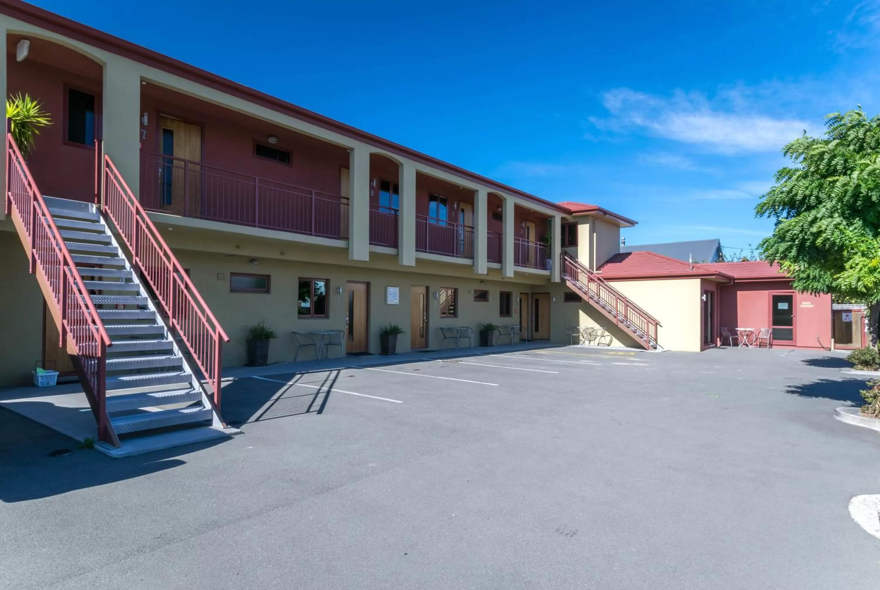 Property building in Blenheim Spa Motor Lodge