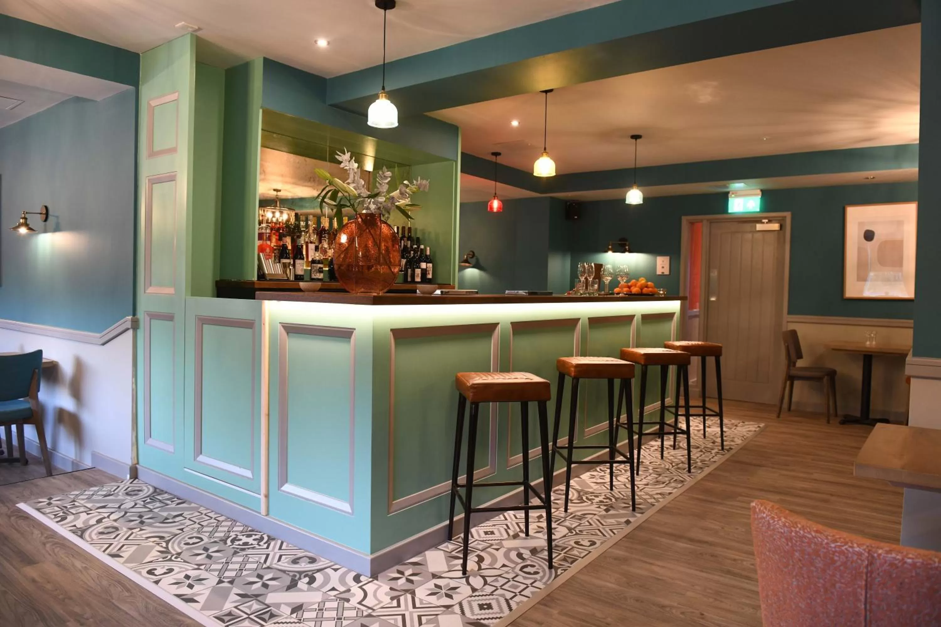 Restaurant/places to eat in Park Head Hotel