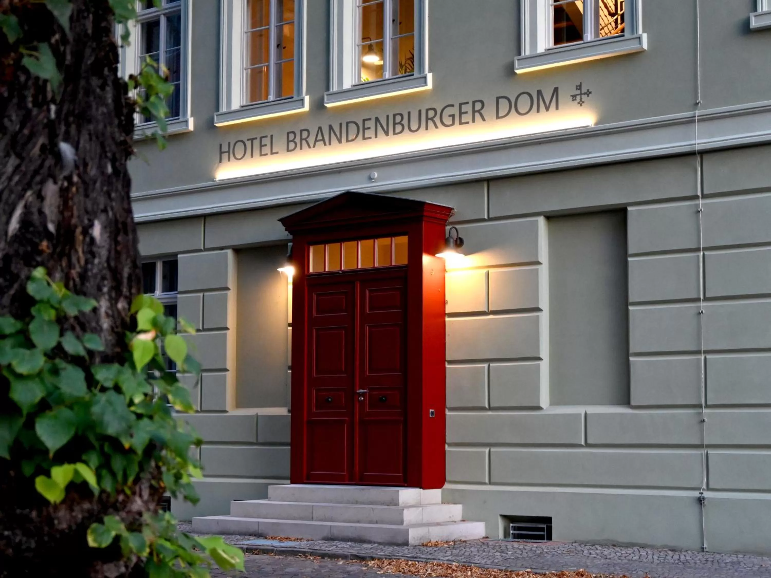 Facade/entrance in Hotel Brandenburger Dom