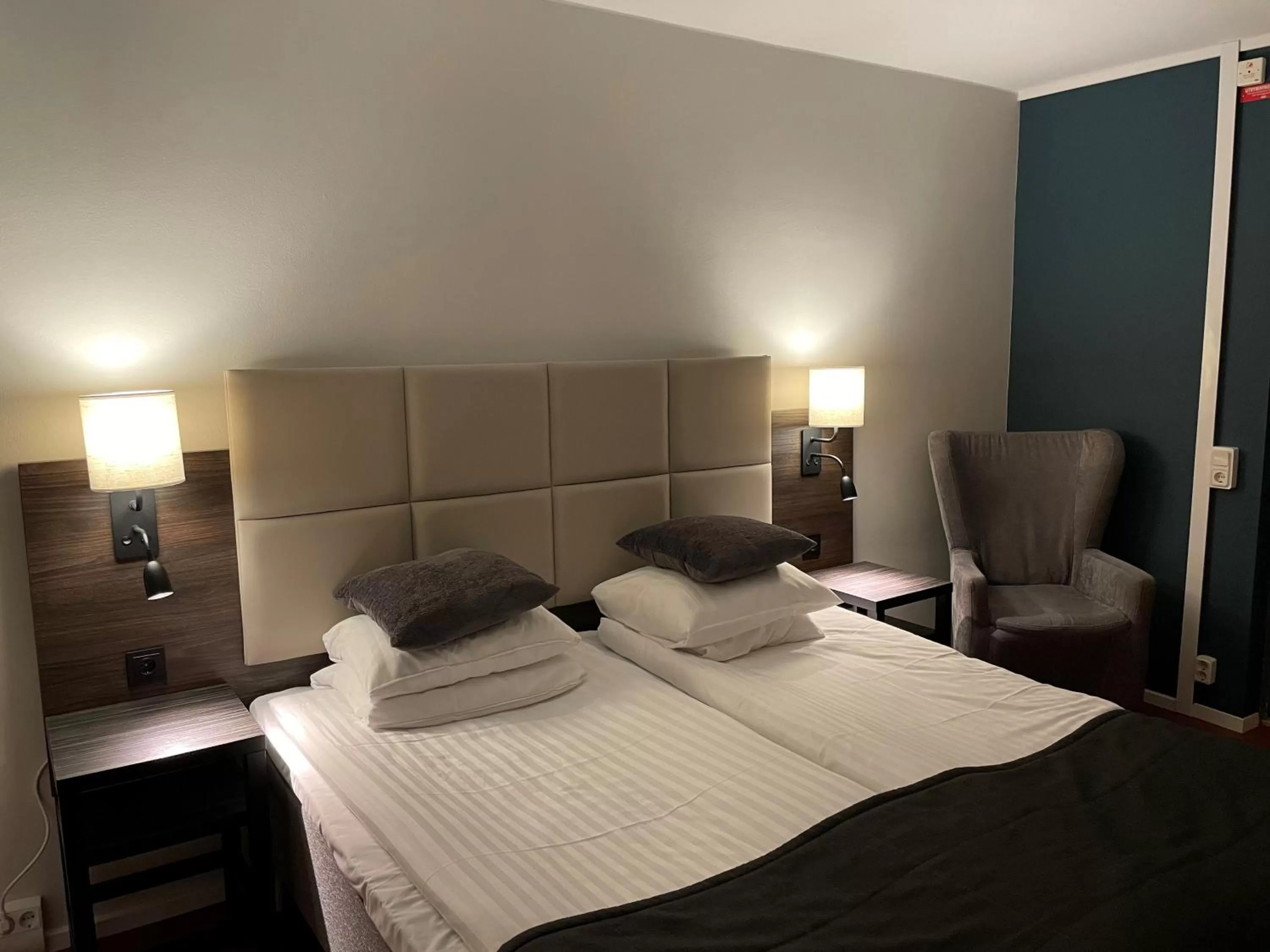 Property building, Bed in HOTEL N Hostel Malmö City