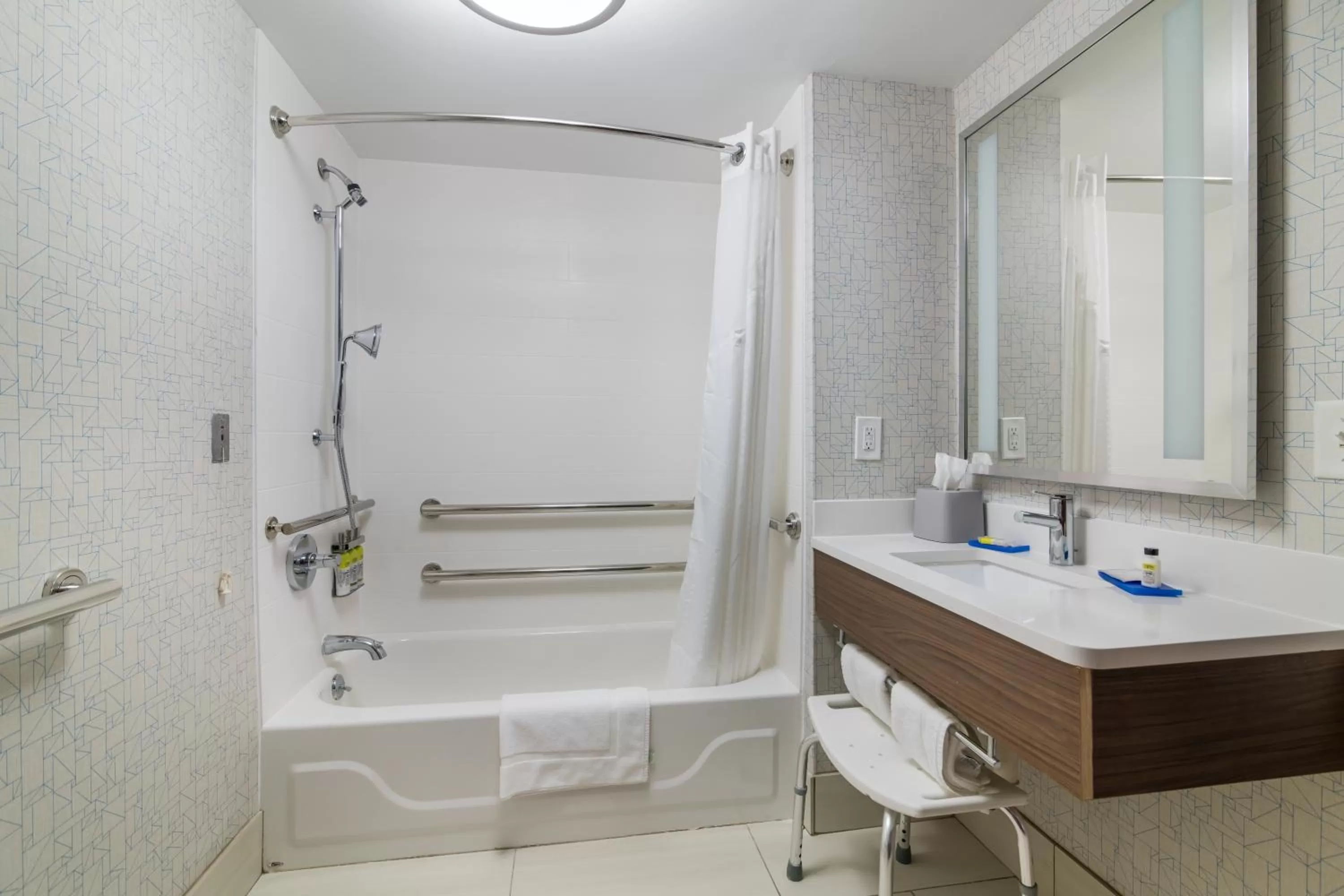 Bathroom in Holiday Inn Express - Plymouth by IHG