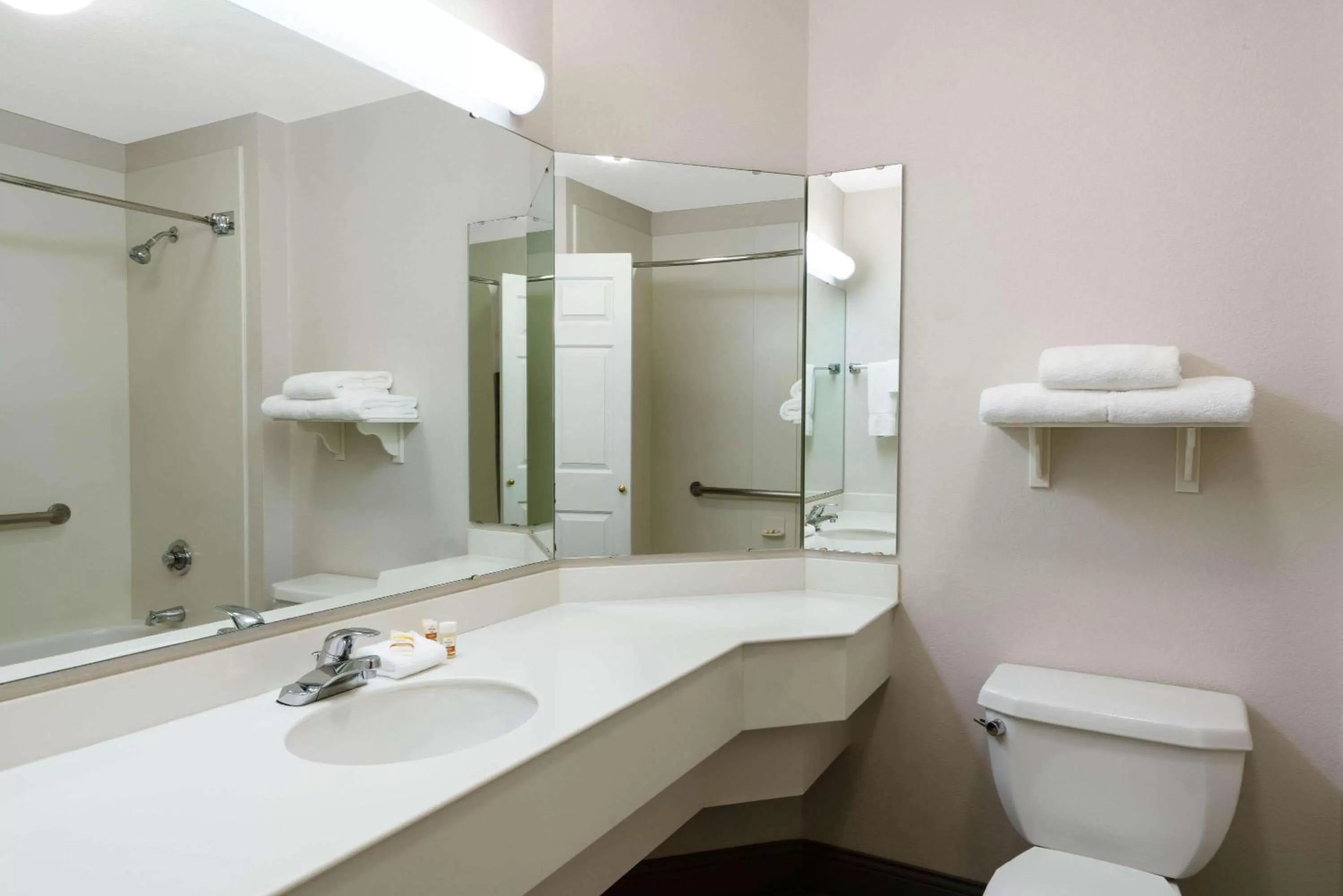 Bathroom in La Quinta by Wyndham Pueblo
