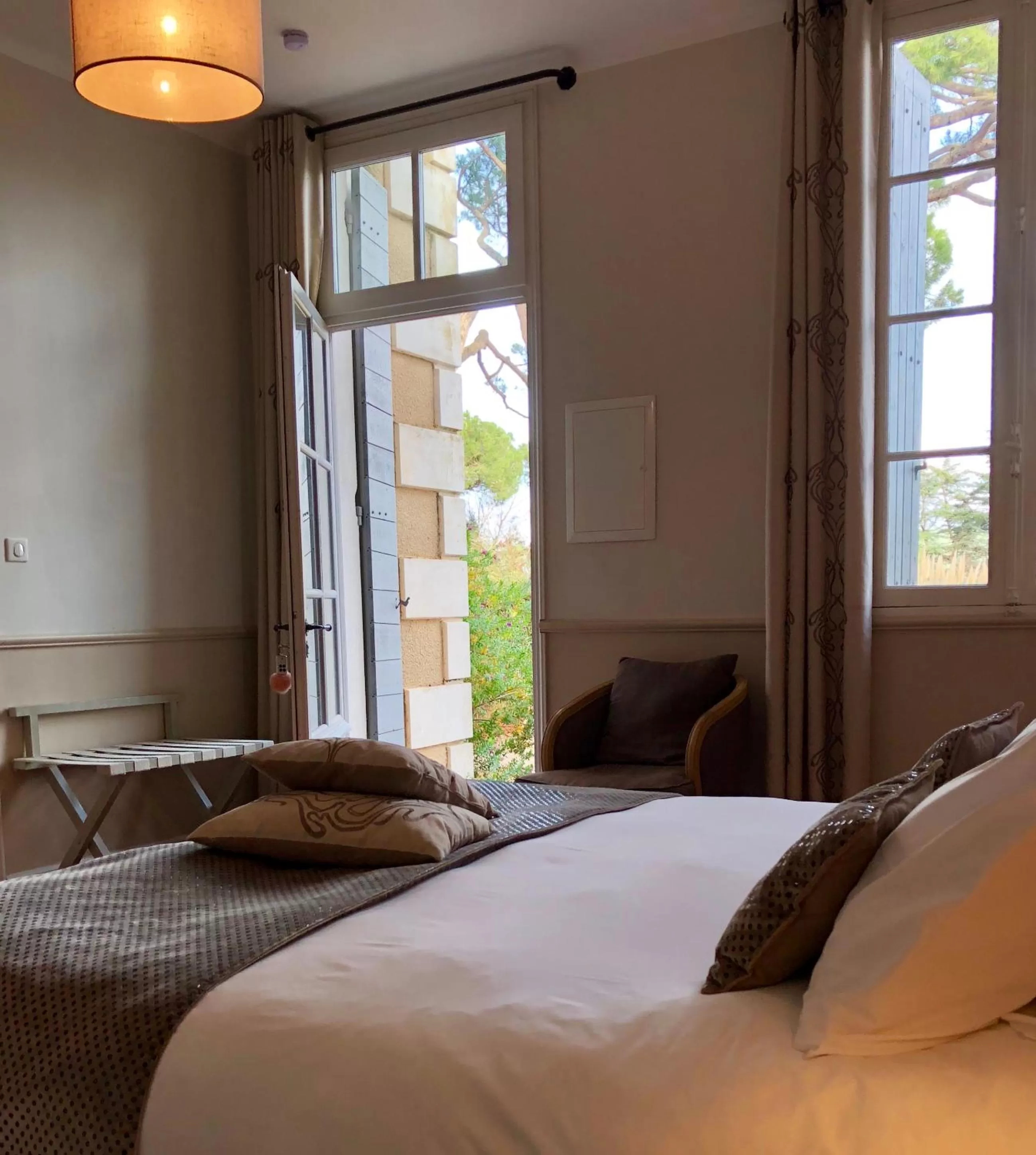 Bed in Le Mas de l'Espérance - Chambres d'hôtes de Prestige