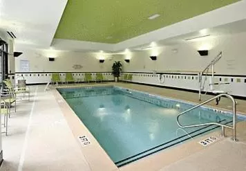 Swimming pool in Fairfield Inn Suites Elkin Jonesville