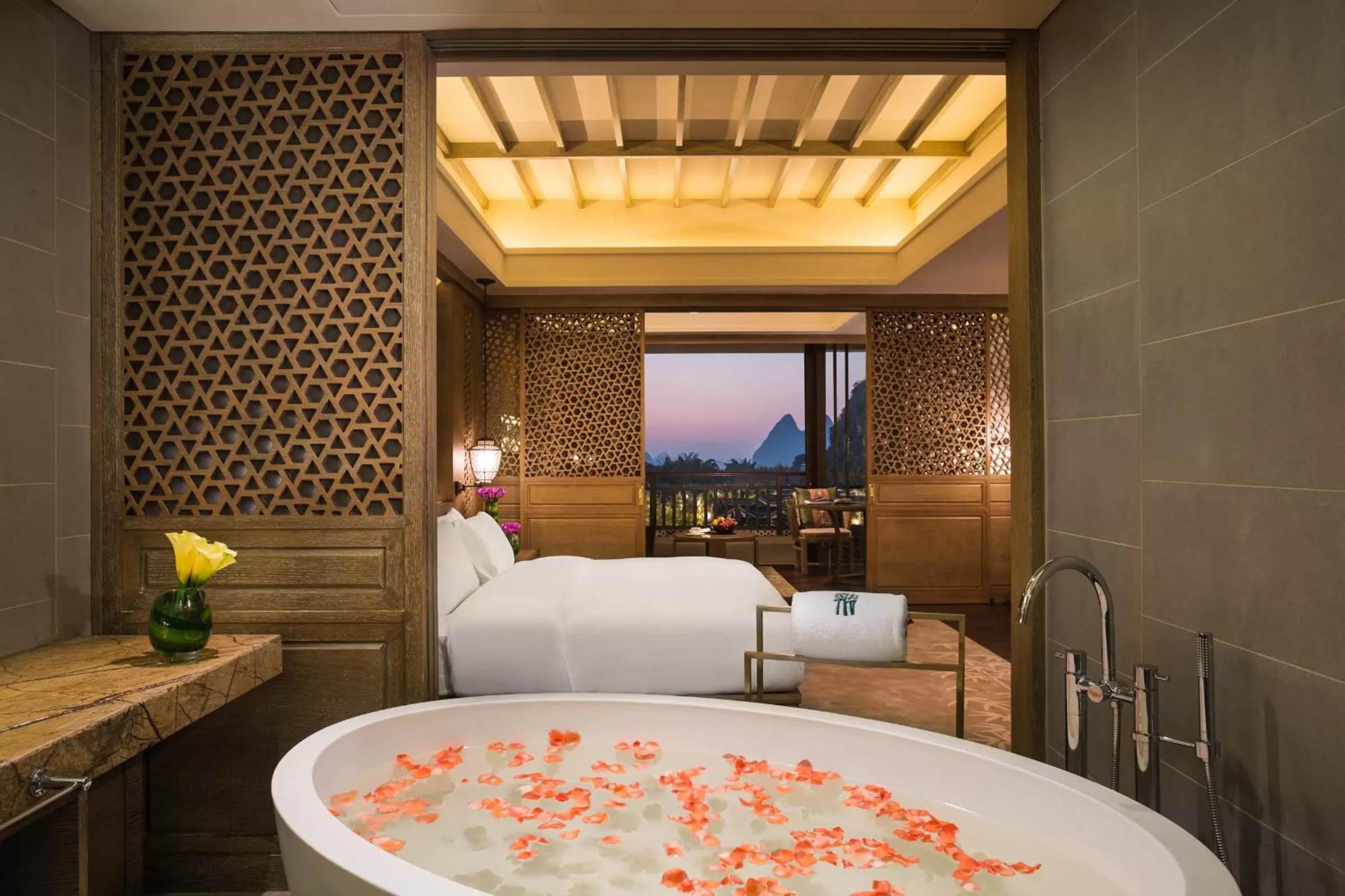 Bathroom in Banyan Tree Yangshuo