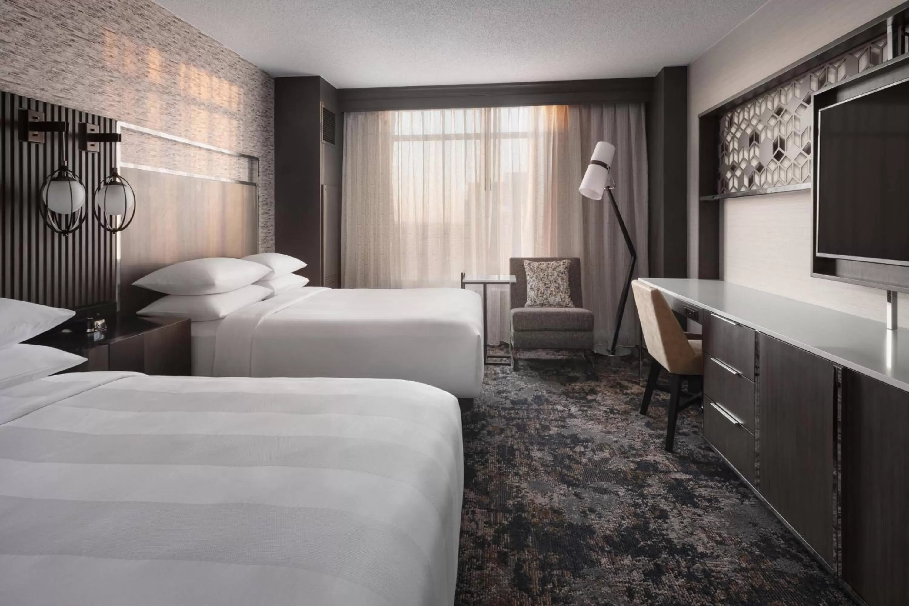 Photo of the whole room, Bed in Bridgewater Marriott