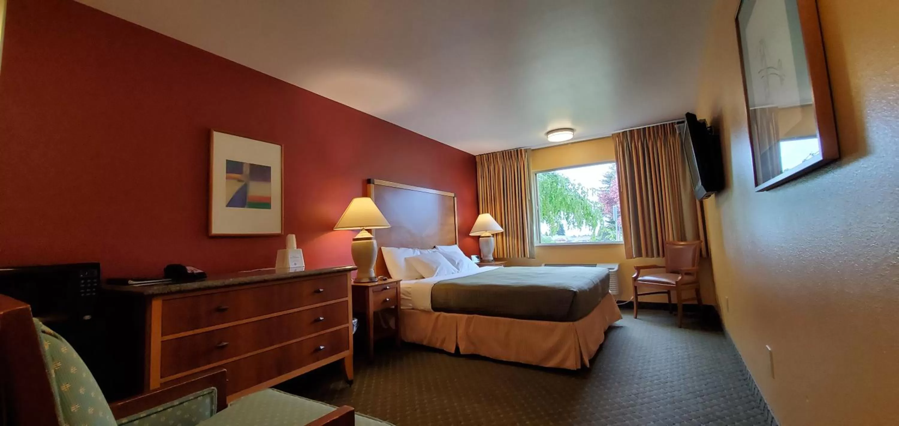 Photo of the whole room, Bed in Olympic View Inn