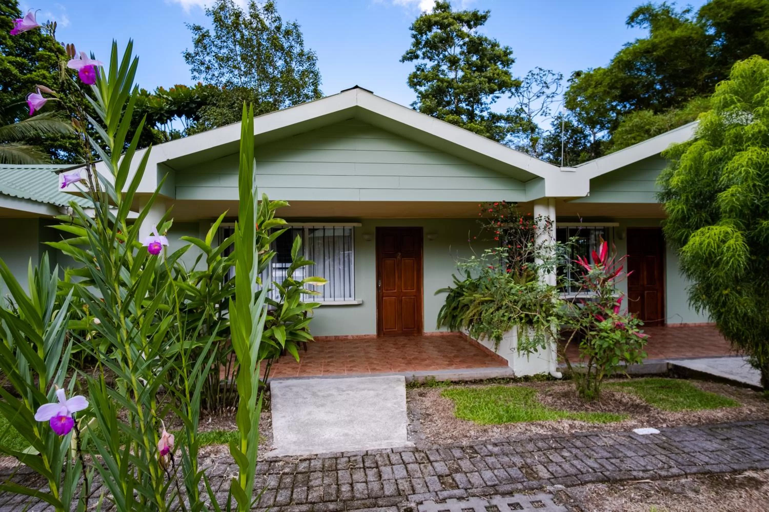 Property building in Confort Arenal