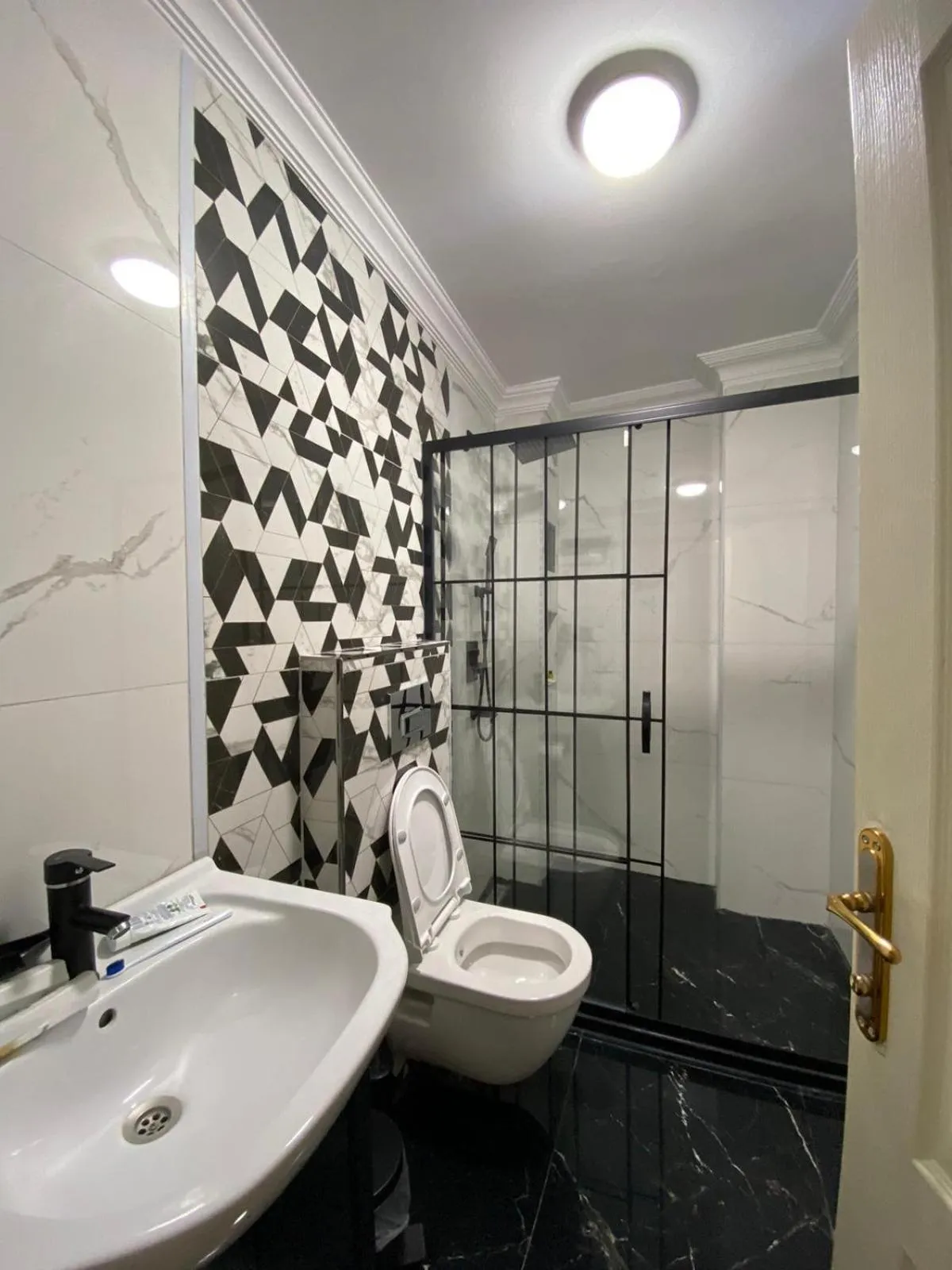 Aruna Boutique Hotel