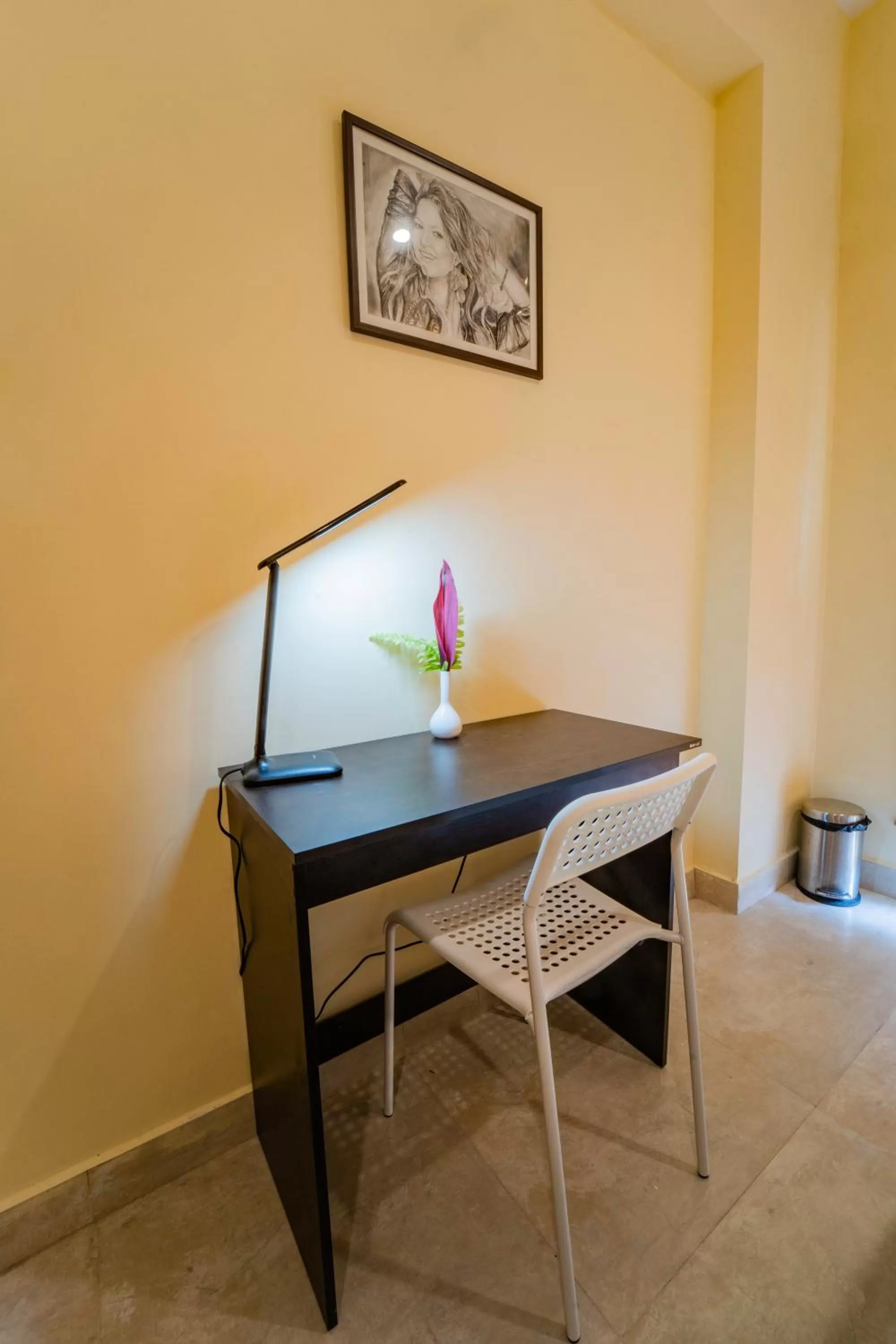 Seating area in Mariners Bay Suites