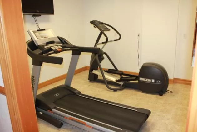 Fitness centre/facilities in Juneau Hotel