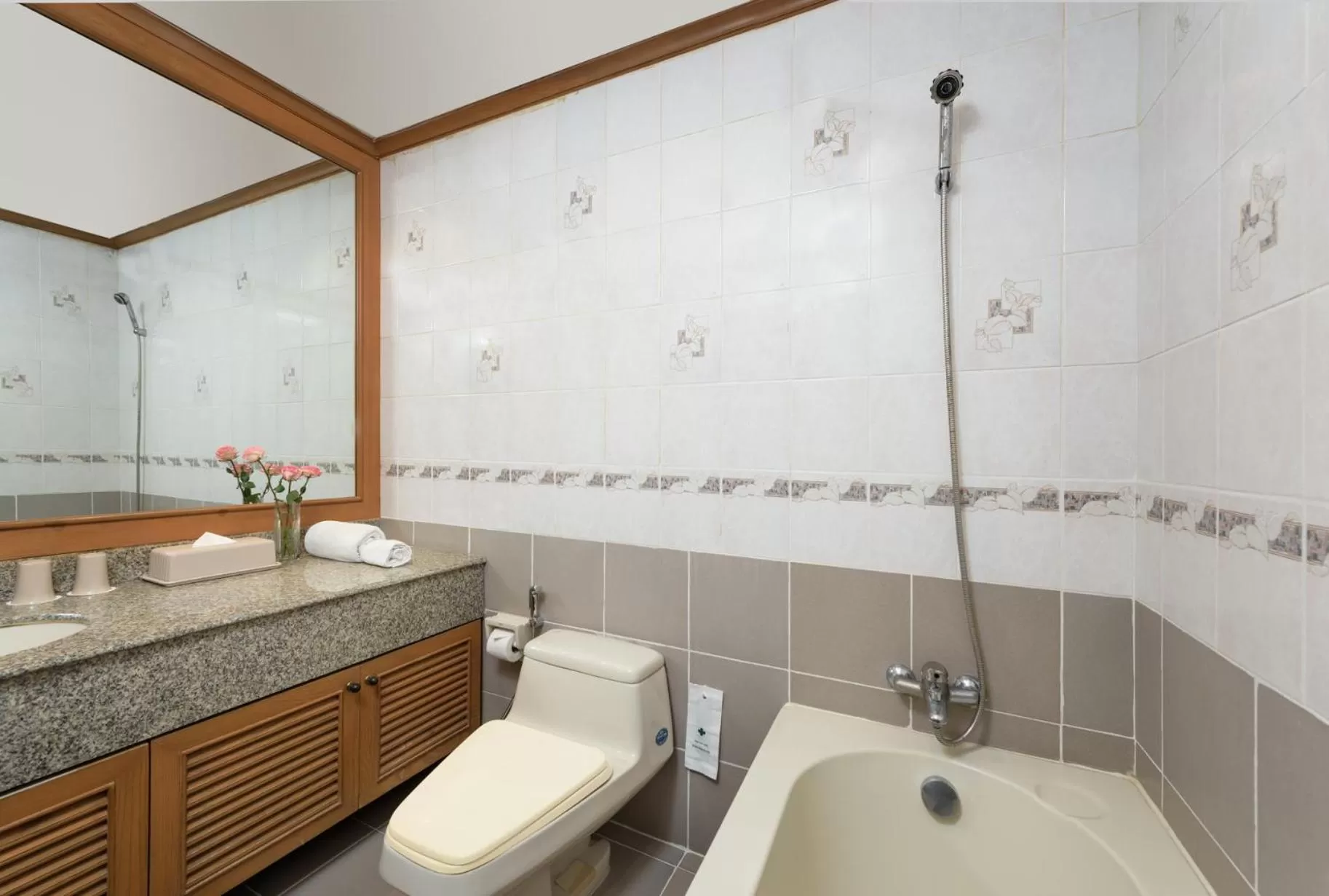 Shower in Riverine Place Hotel and Residence