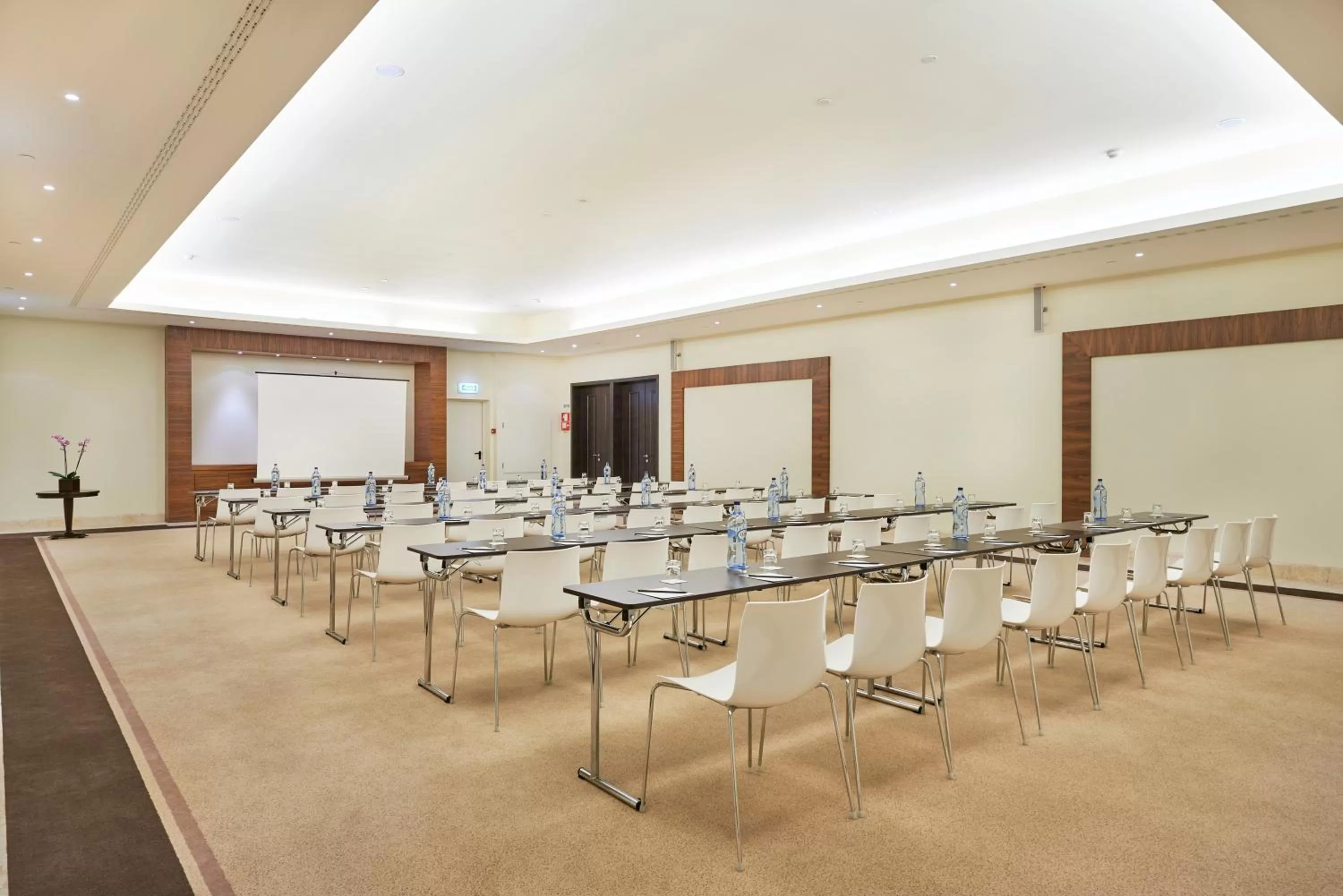 Business facilities in Cascade Wellness Resort