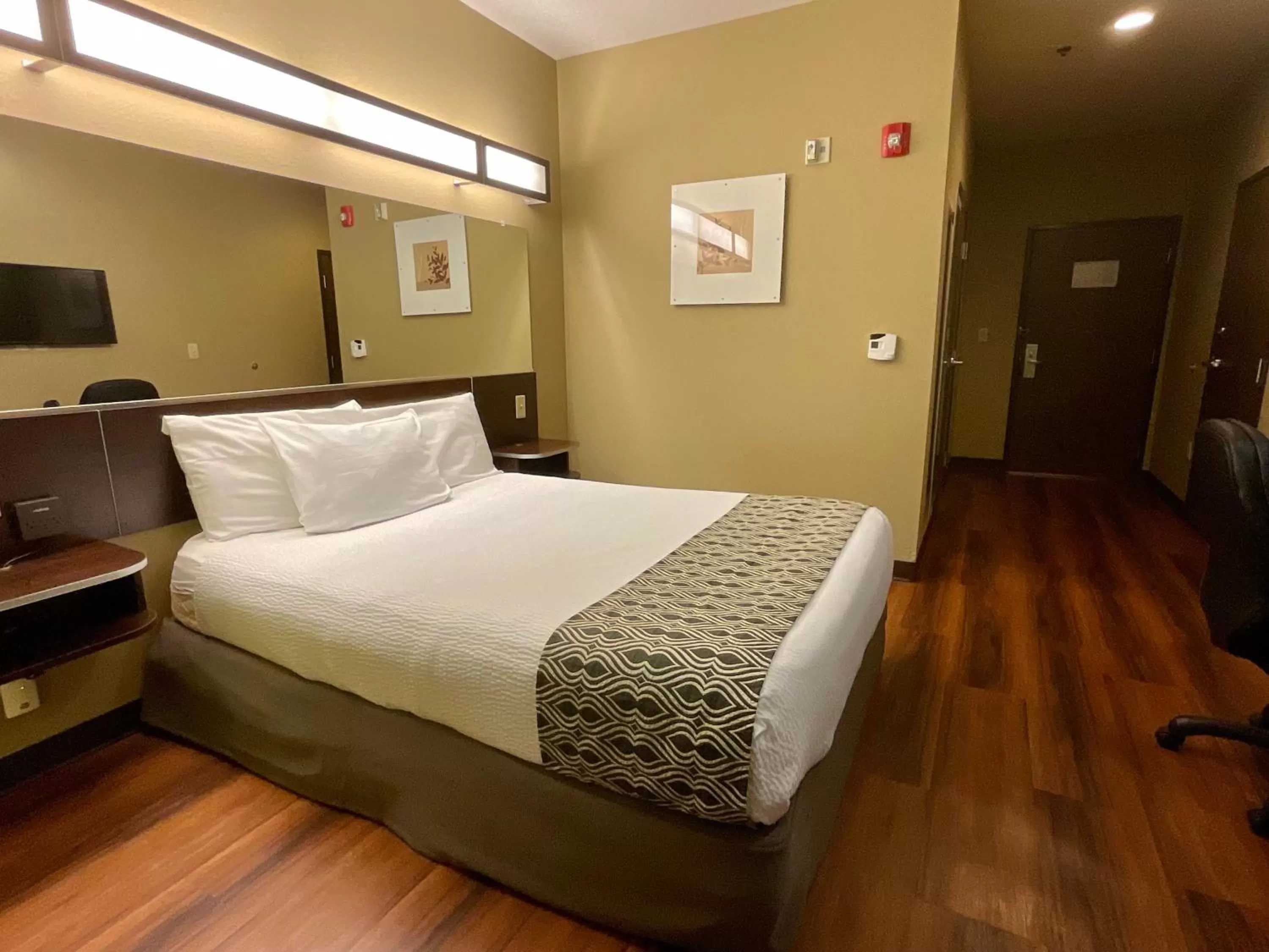 Bed in SureStay Plus Hotel by Best Western Buckhannon