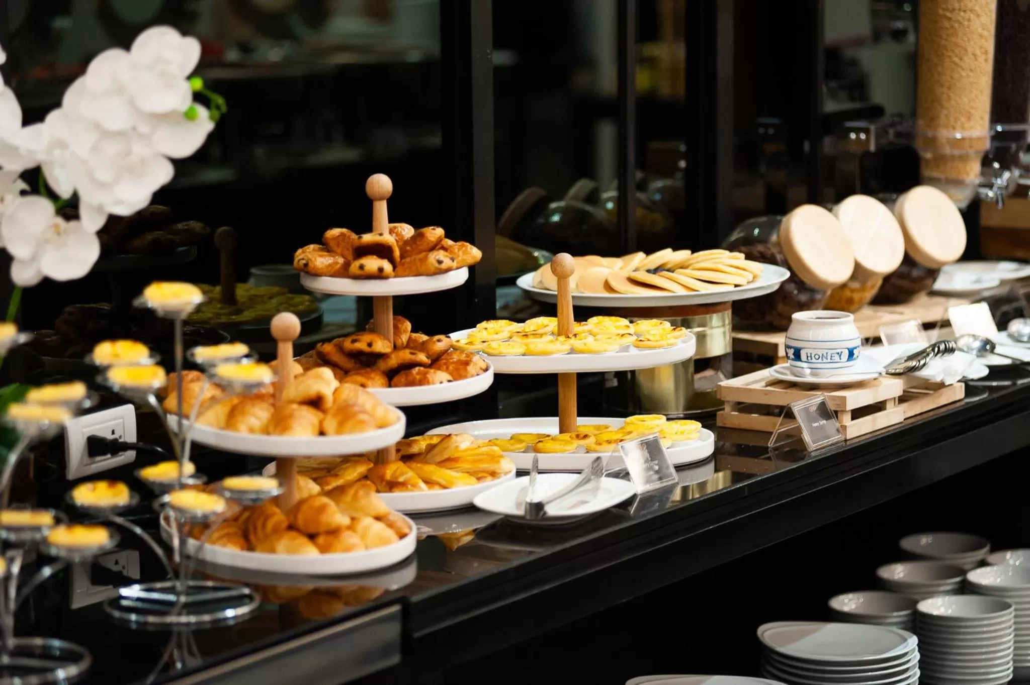 Restaurant/places to eat in One Patio Hotel Pattaya - SHA Extra Plus