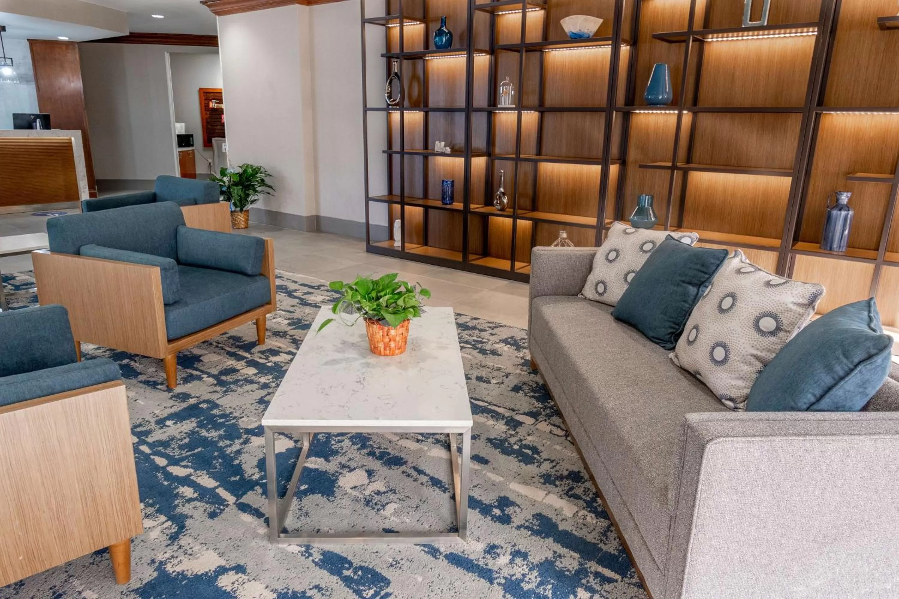 Lobby or reception in DoubleTree by Hilton New Bern - Riverfront